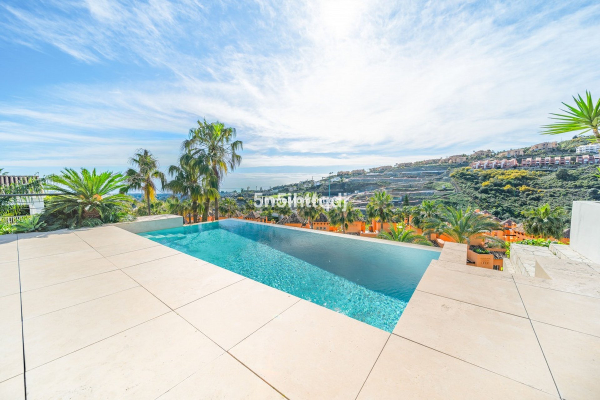 Resale - Villa - Benahavís - Benahavís Centro