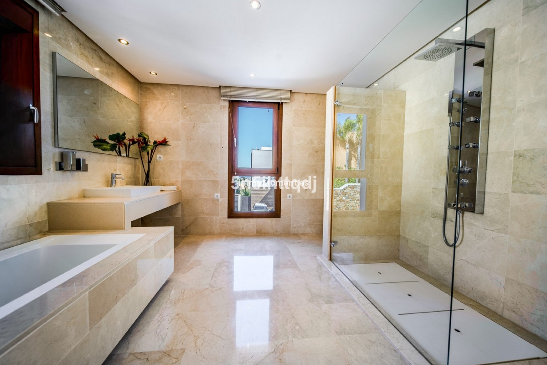 Resale - Villa - Benahavís - Benahavís Centro