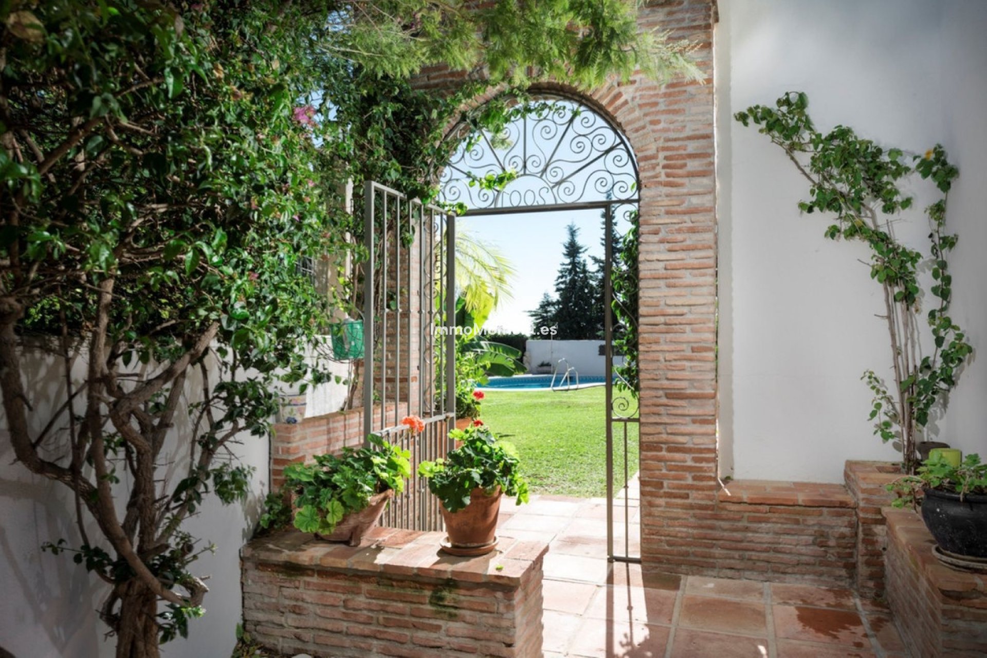 Resale - Villa - Benahavís - La Quinta