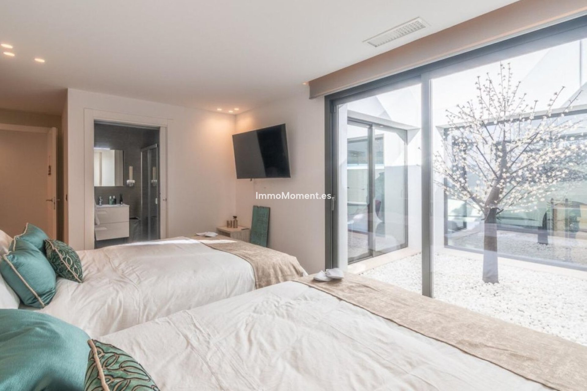 Resale - Villa - Benahavís - Los Arqueros