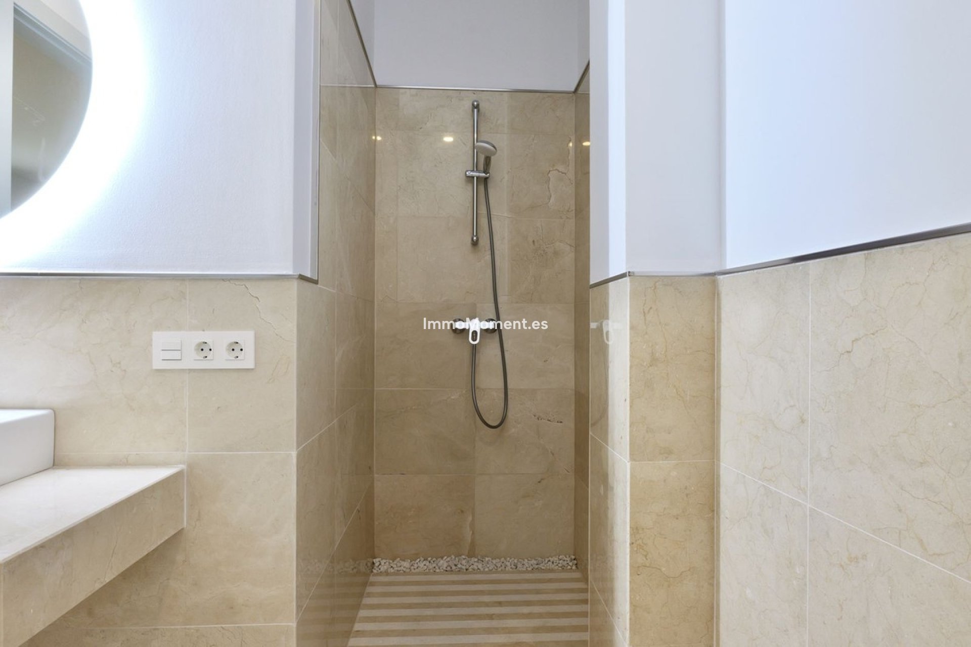 Resale - Villa - Benahavís - Los Arqueros