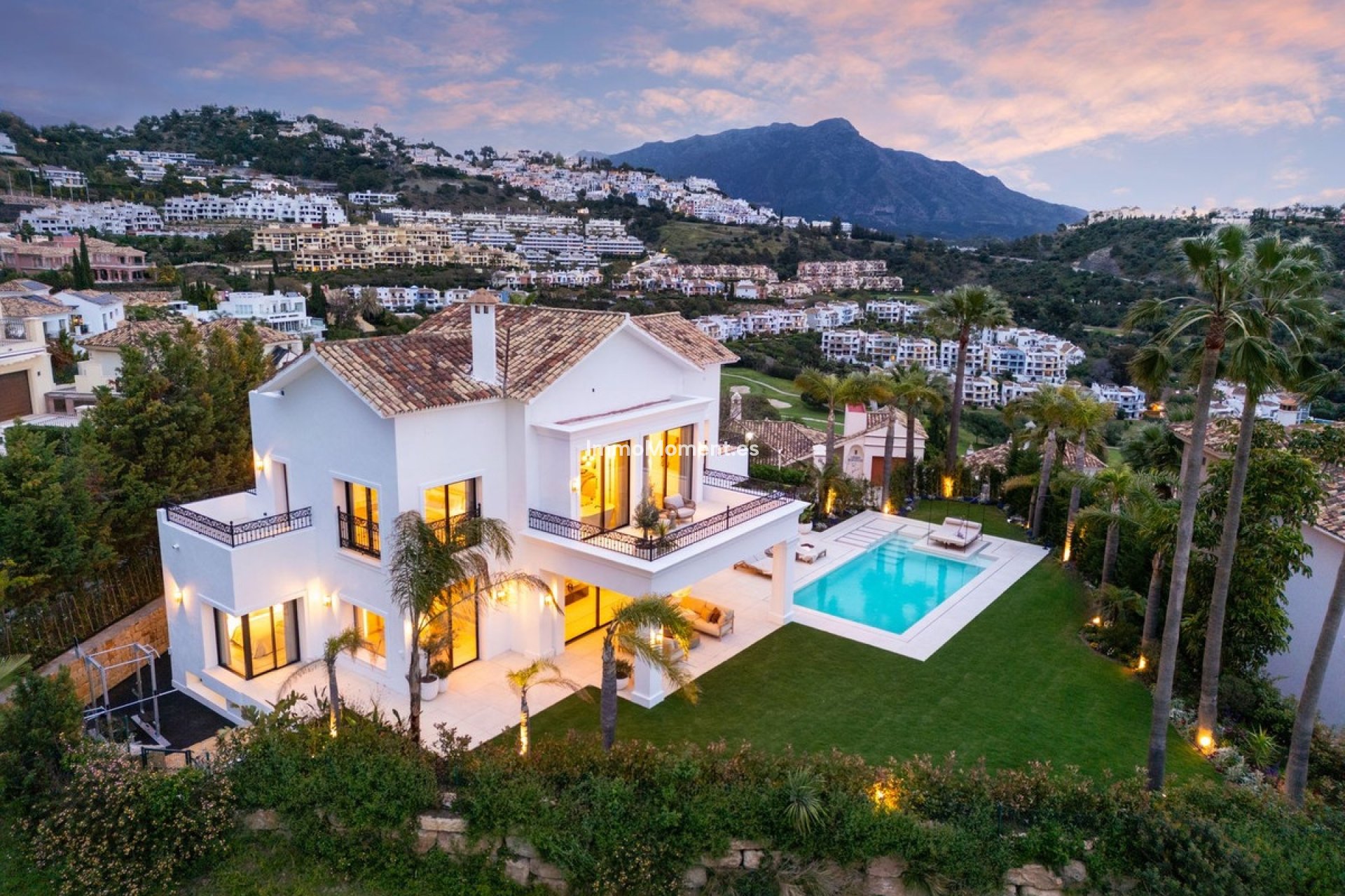 Resale - Villa - Benahavís - Los Arqueros