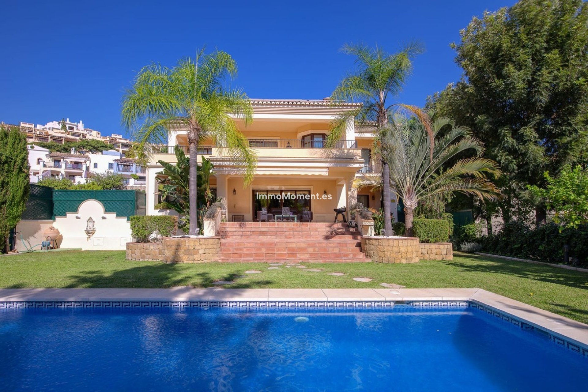 Resale - Villa - Benahavís - Los Arqueros