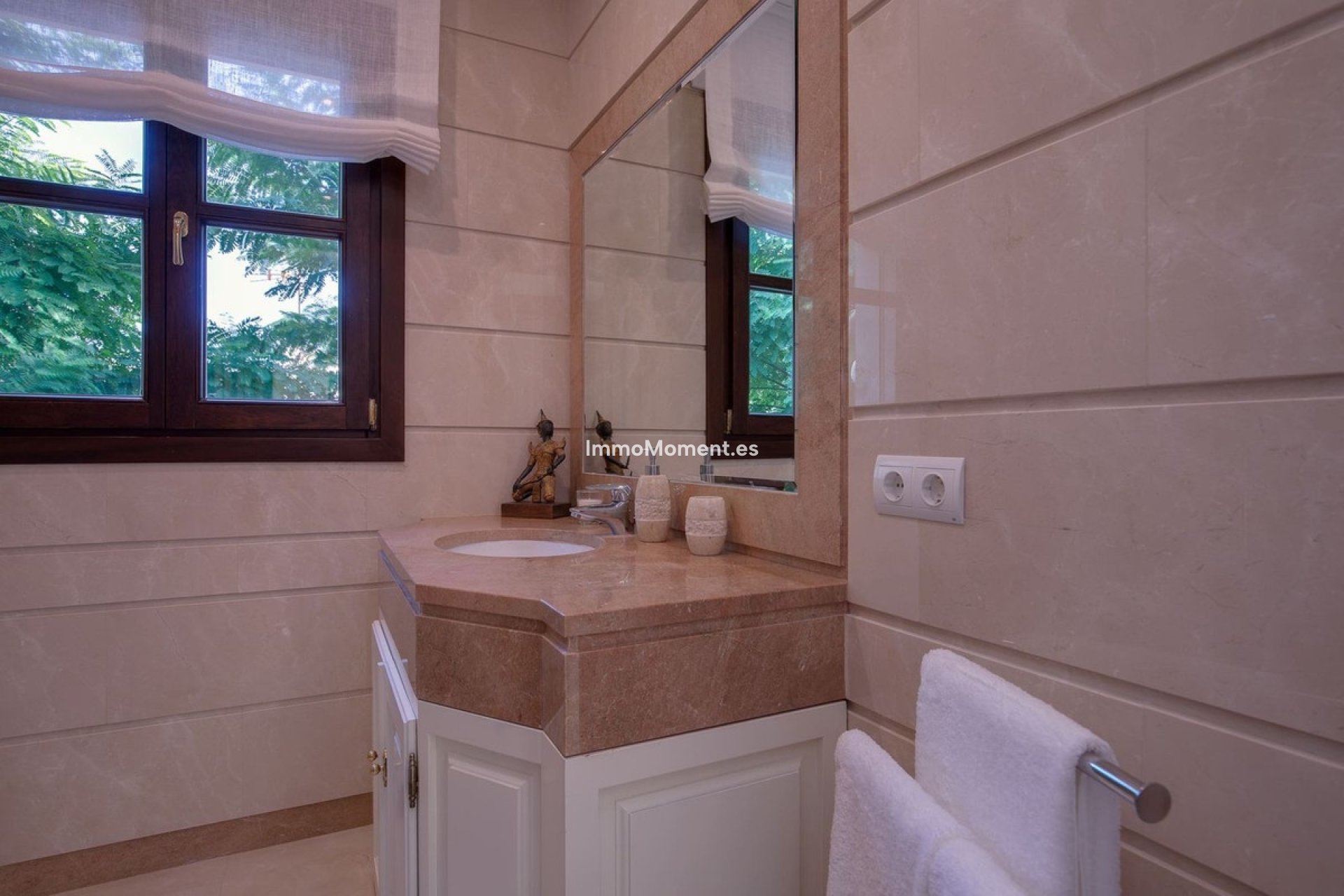 Resale - Villa - Benahavís - Los Arqueros