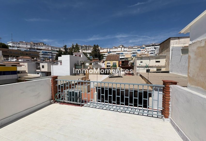 Resale - Villa - Benalmadena - Benalmadena Centro