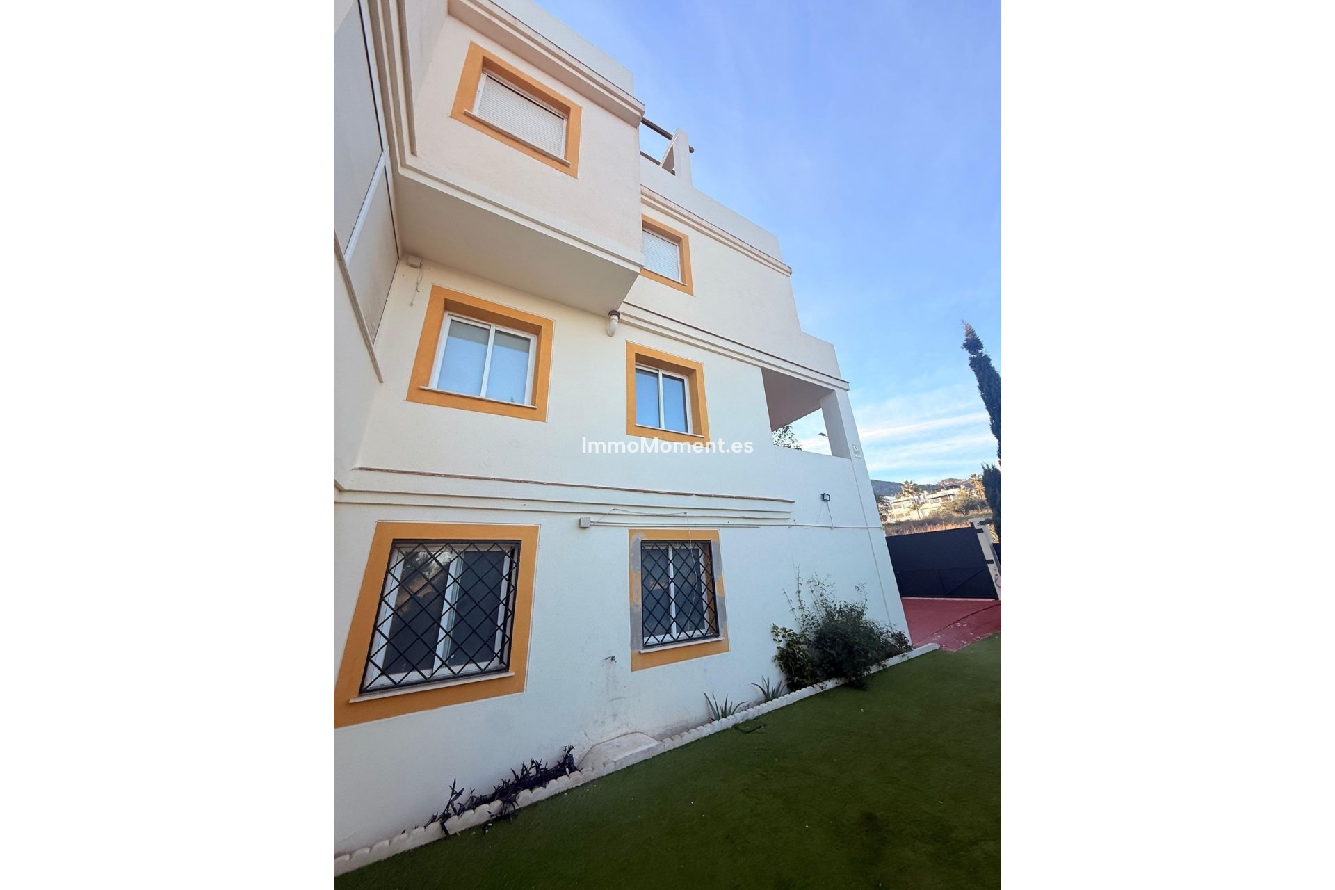 Resale - Villa - Benalmadena - Benalmadena Centro