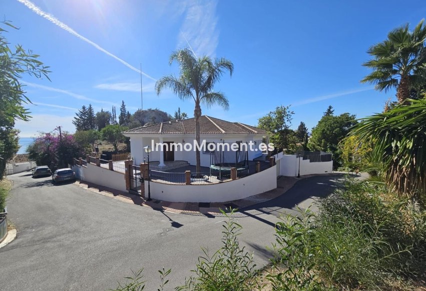 Resale - Villa - Benalmadena - Benalmadena Centro