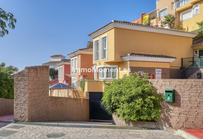 Resale - Villa - Benalmadena - Benalmadena Centro