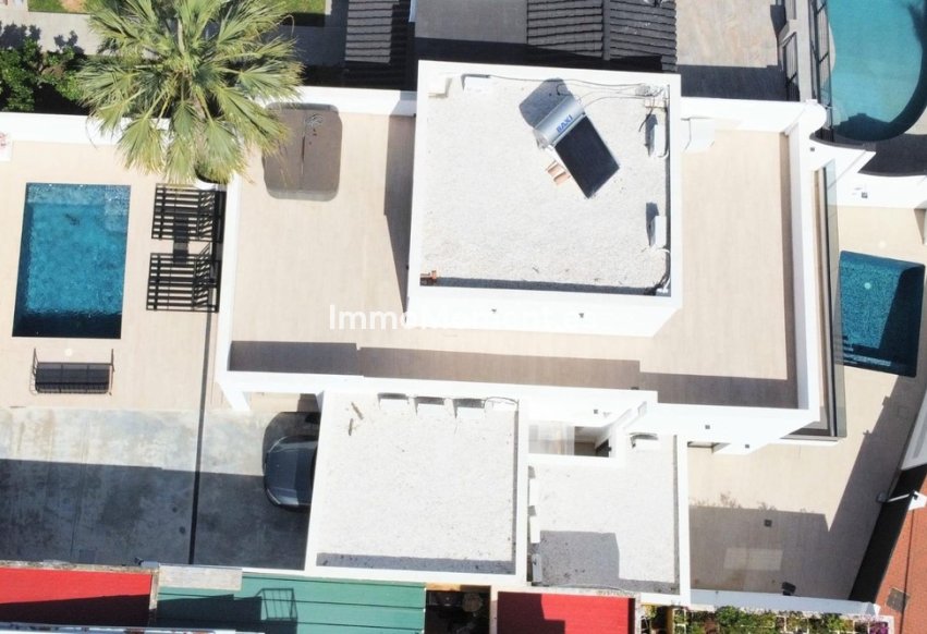 Resale - Villa - Benalmadena - Benalmadena Costa