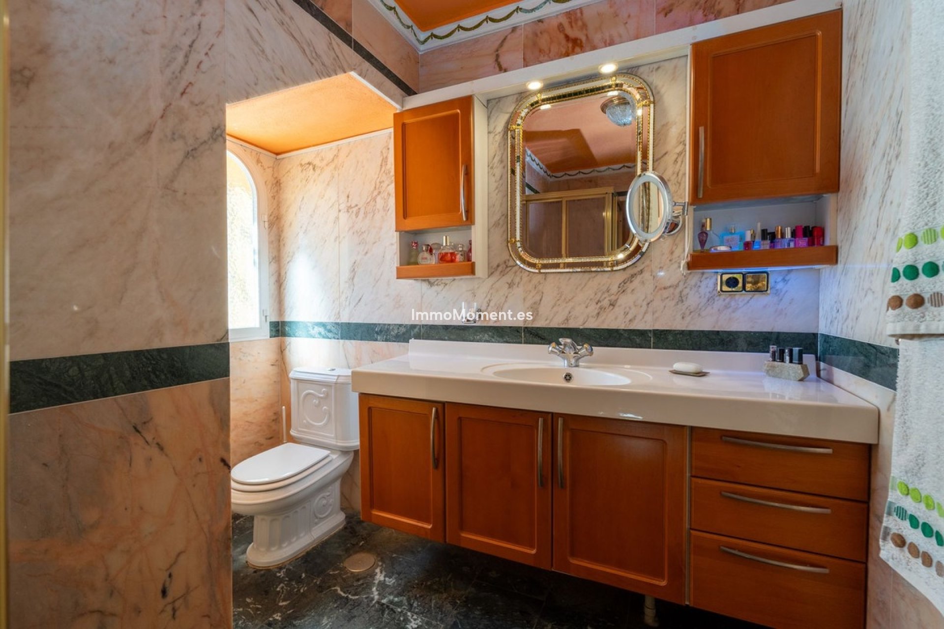 Resale - Villa - Benalmadena - Torremuelle