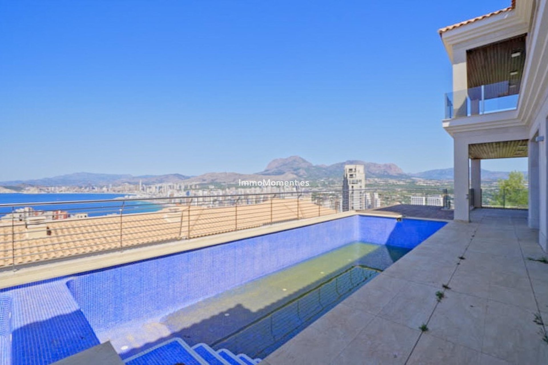 Resale - Villa - Benidorm - Benidorm Centro