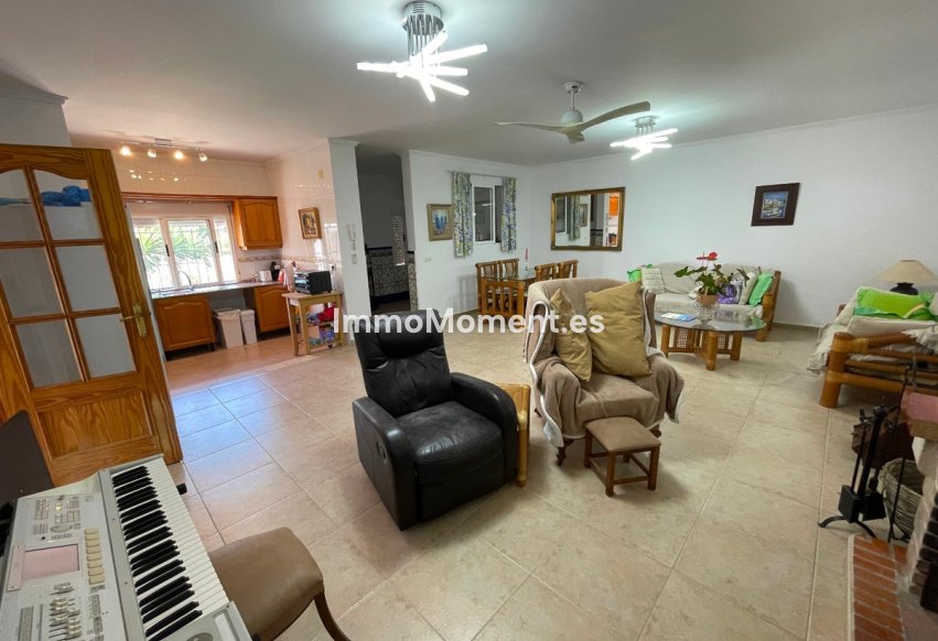 Resale - Villa - Daya Nueva - Daya Nueva Centro