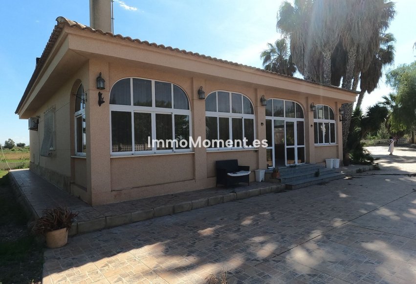Resale - Villa - Dolores - Dolores Centro
