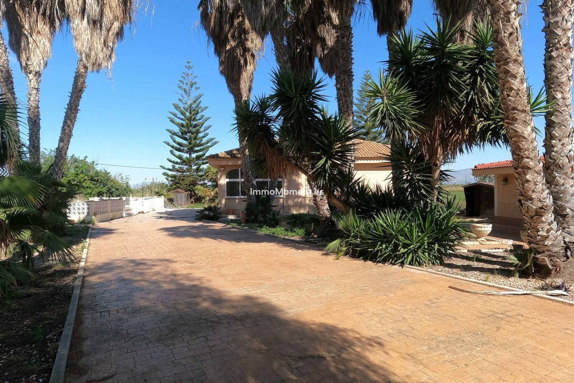 Resale - Villa - Dolores - Dolores Centro