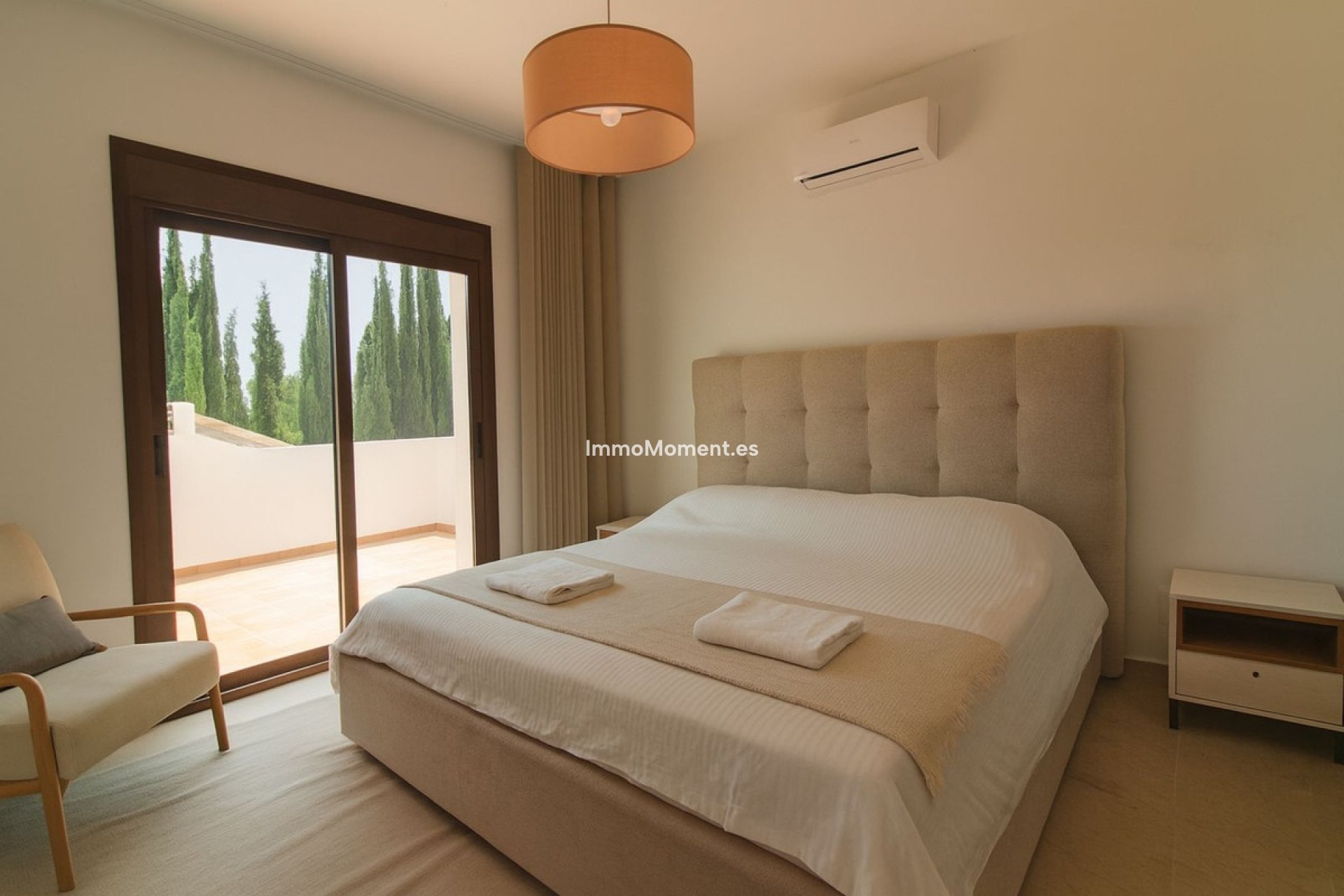 Resale - Villa - El Paraiso - New Golden Mile