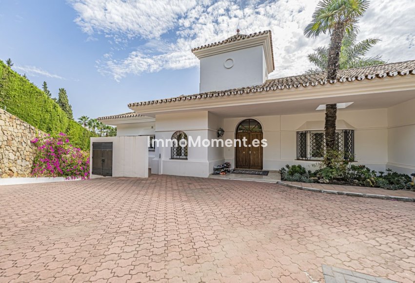 Resale - Villa - El Paraiso - New Golden Mile