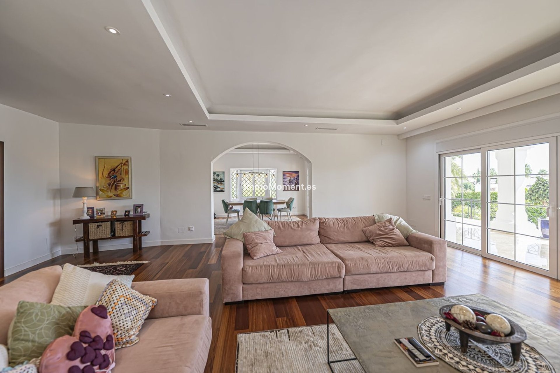 Resale - Villa - El Paraiso - New Golden Mile