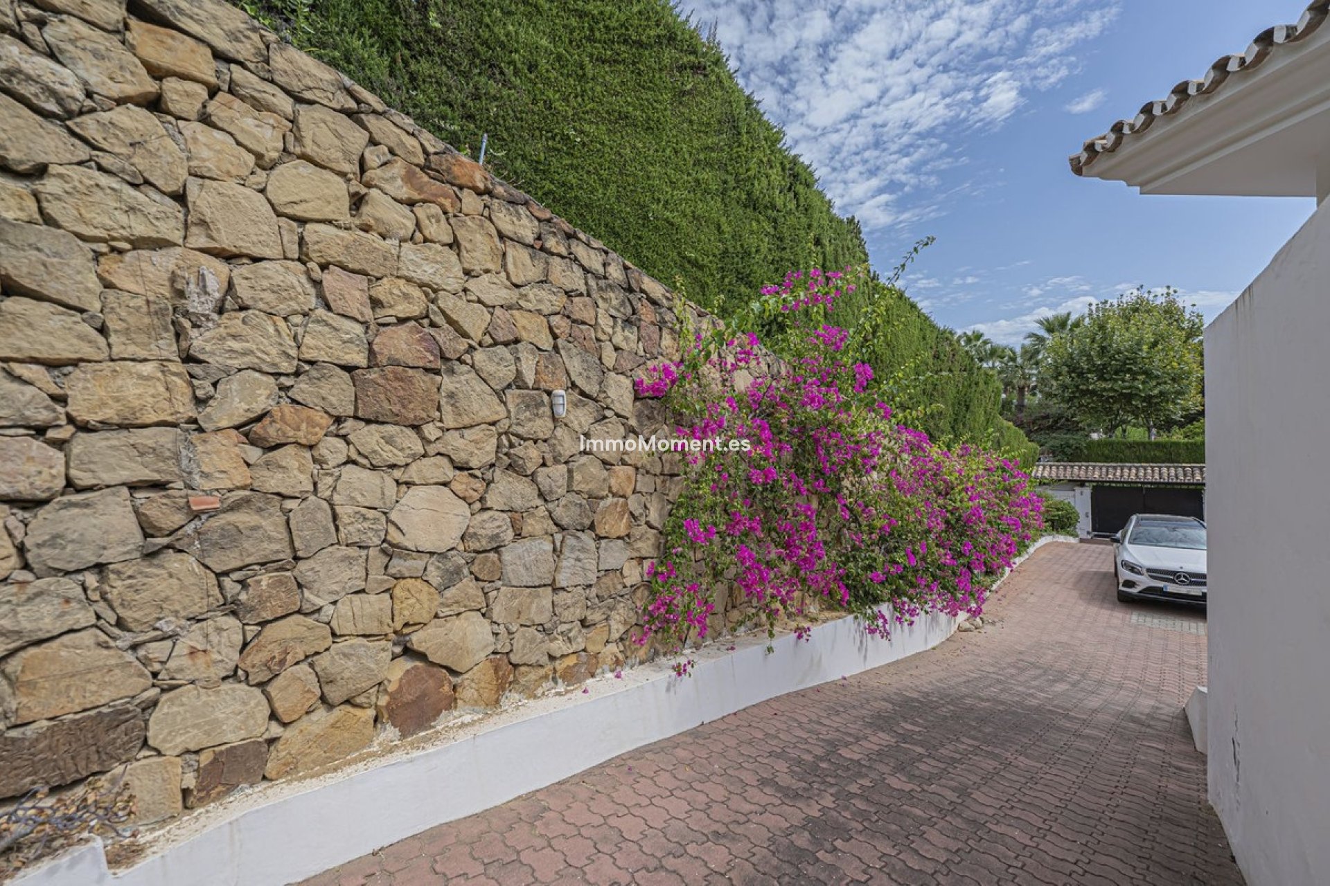 Resale - Villa - El Paraiso - New Golden Mile