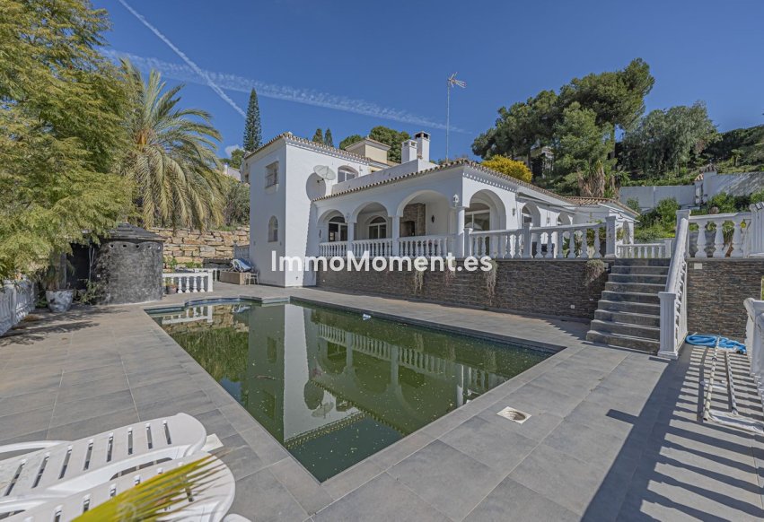 Resale - Villa - El Paraiso - New Golden Mile