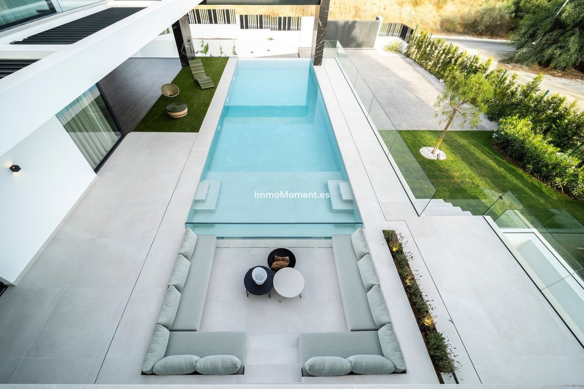 Resale - Villa - El Paraiso - New Golden Mile