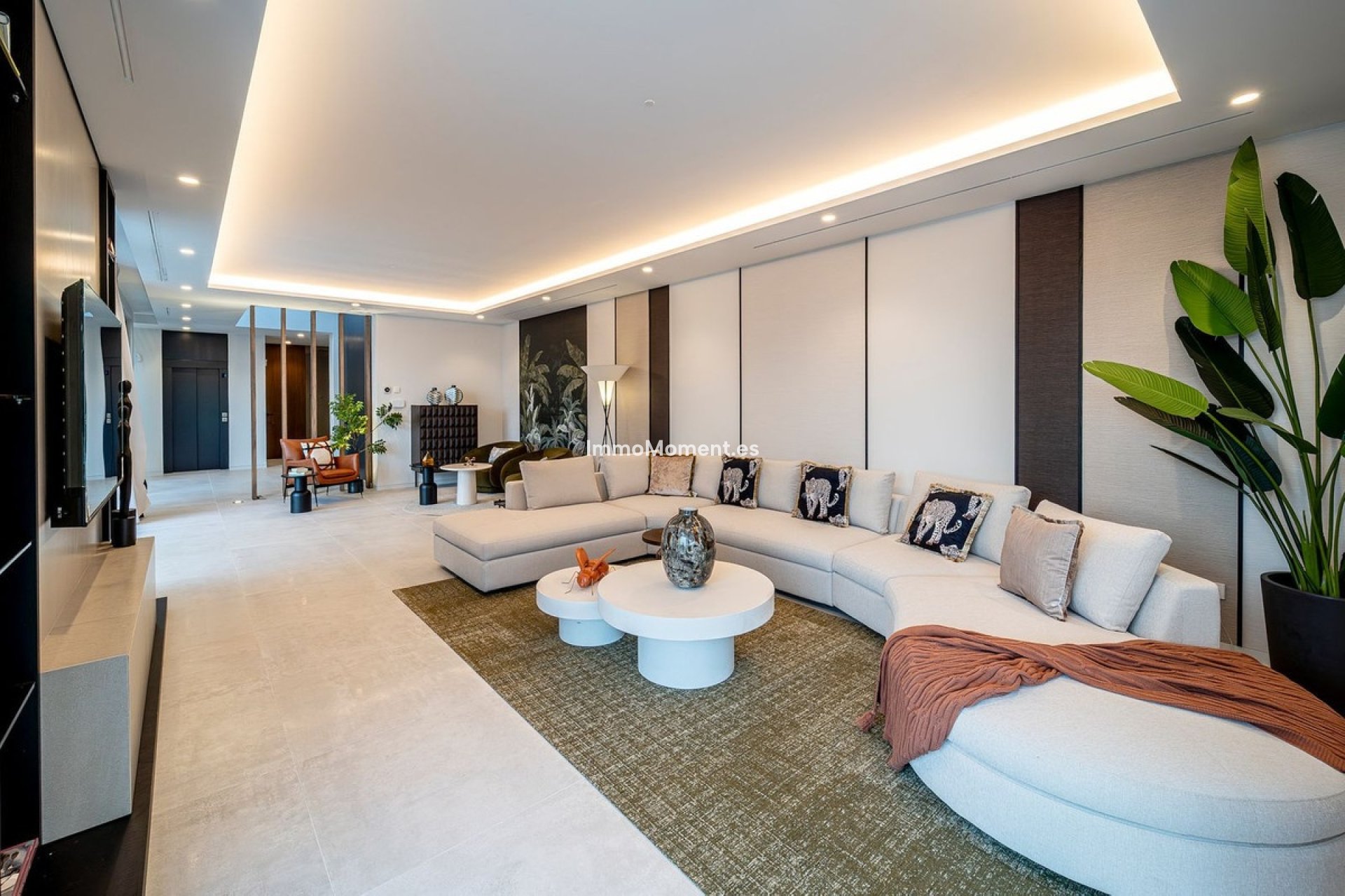 Resale - Villa - El Paraiso - New Golden Mile