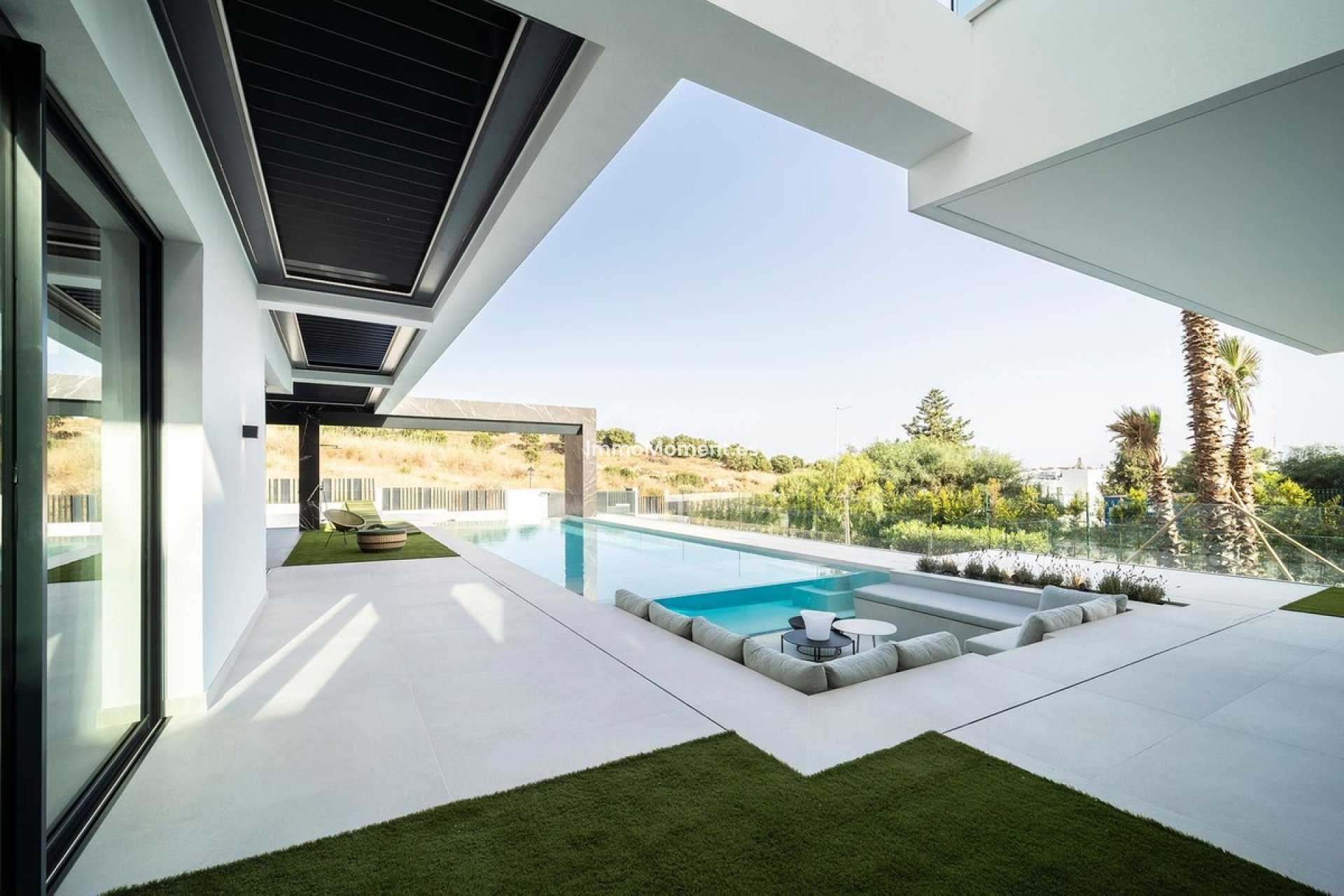 Resale - Villa - El Paraiso - New Golden Mile