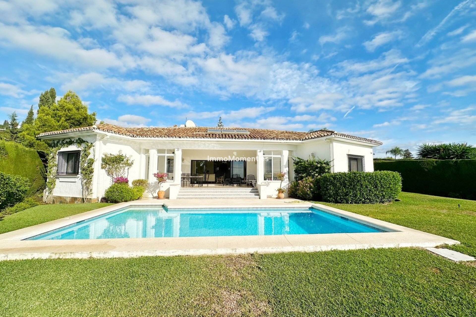 Resale - Villa - El Paraiso - New Golden Mile