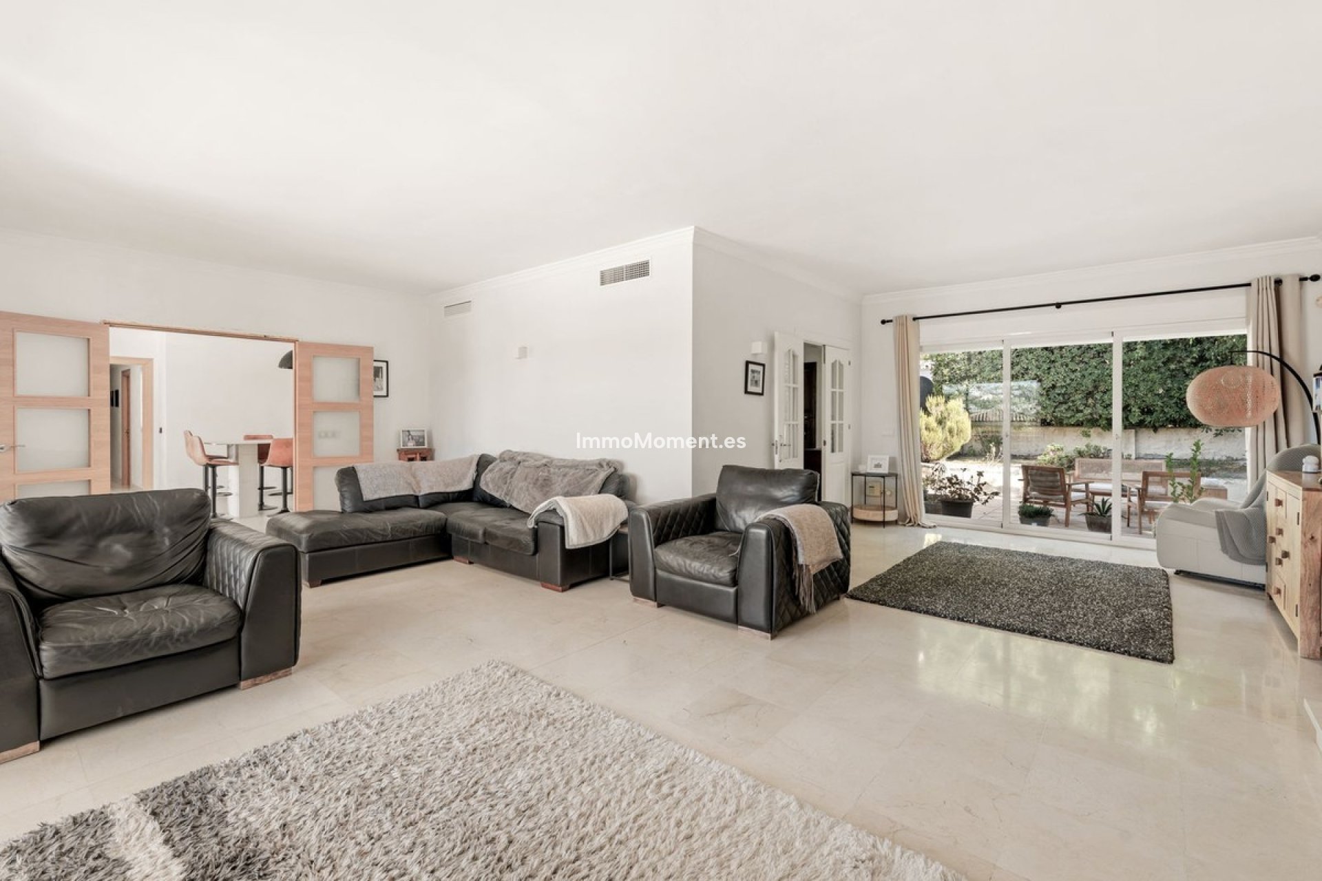 Resale - Villa - El Paraiso - New Golden Mile