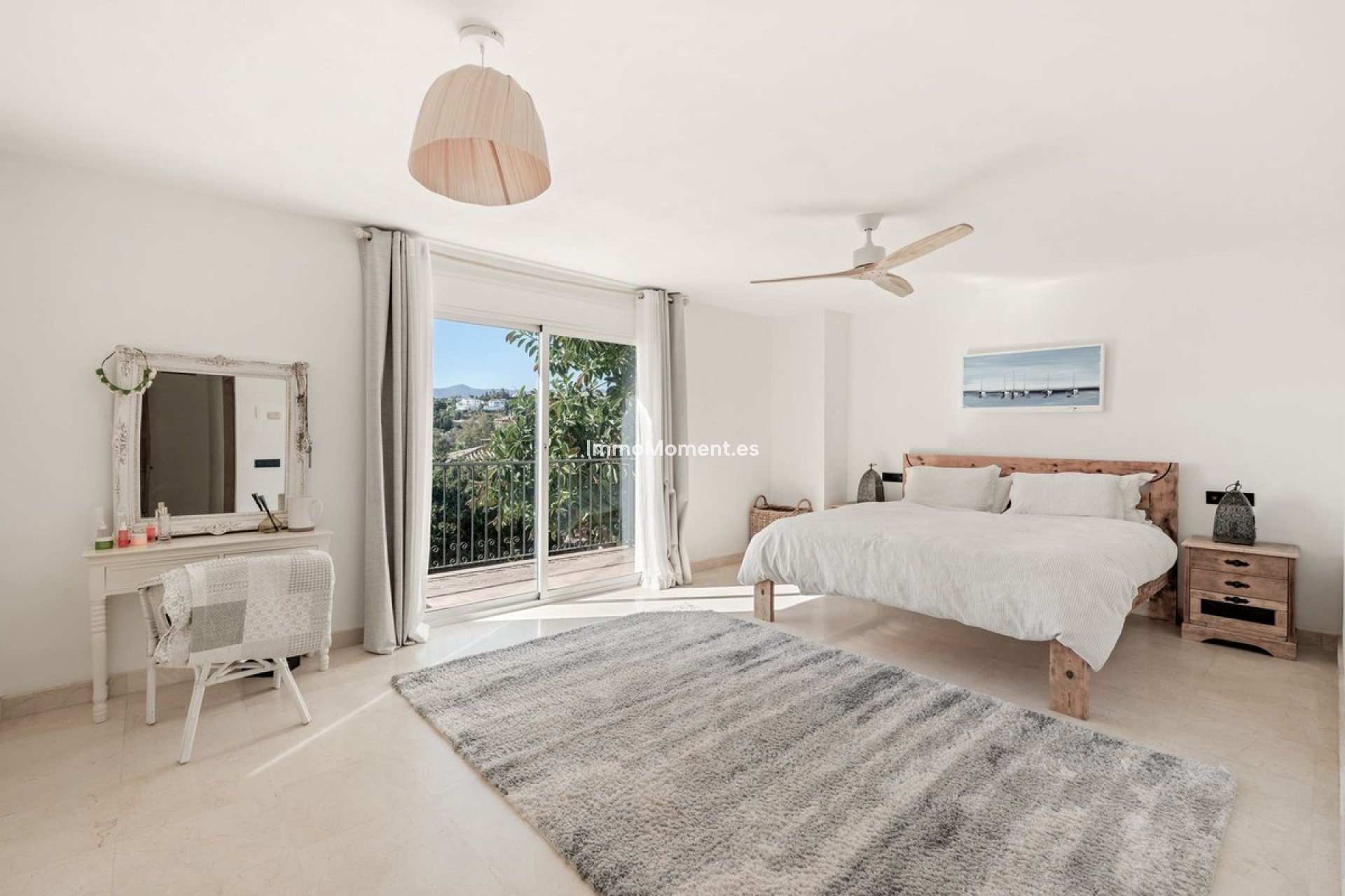 Resale - Villa - El Paraiso - New Golden Mile