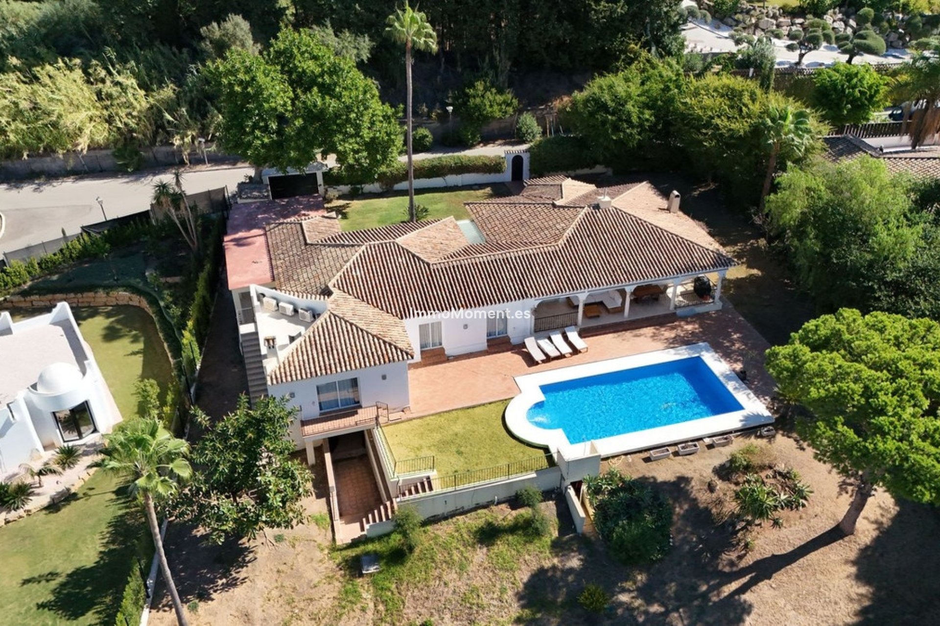 Resale - Villa - El Paraiso - New Golden Mile