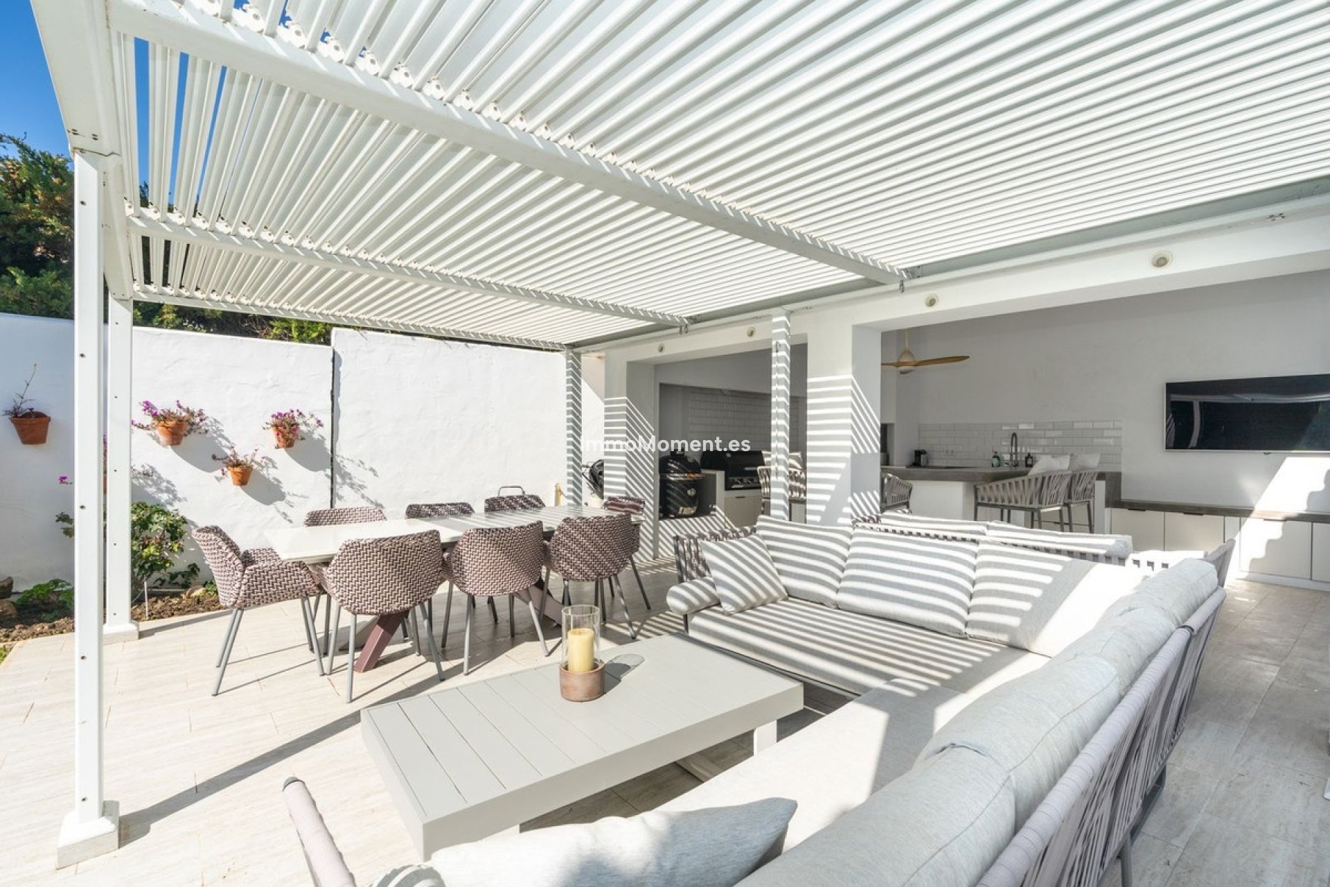 Resale - Villa - El Paraiso - New Golden Mile
