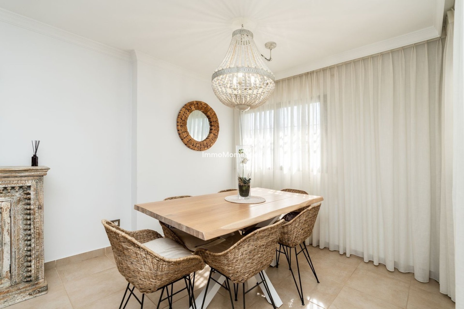 Resale - Villa - El Paraiso - New Golden Mile