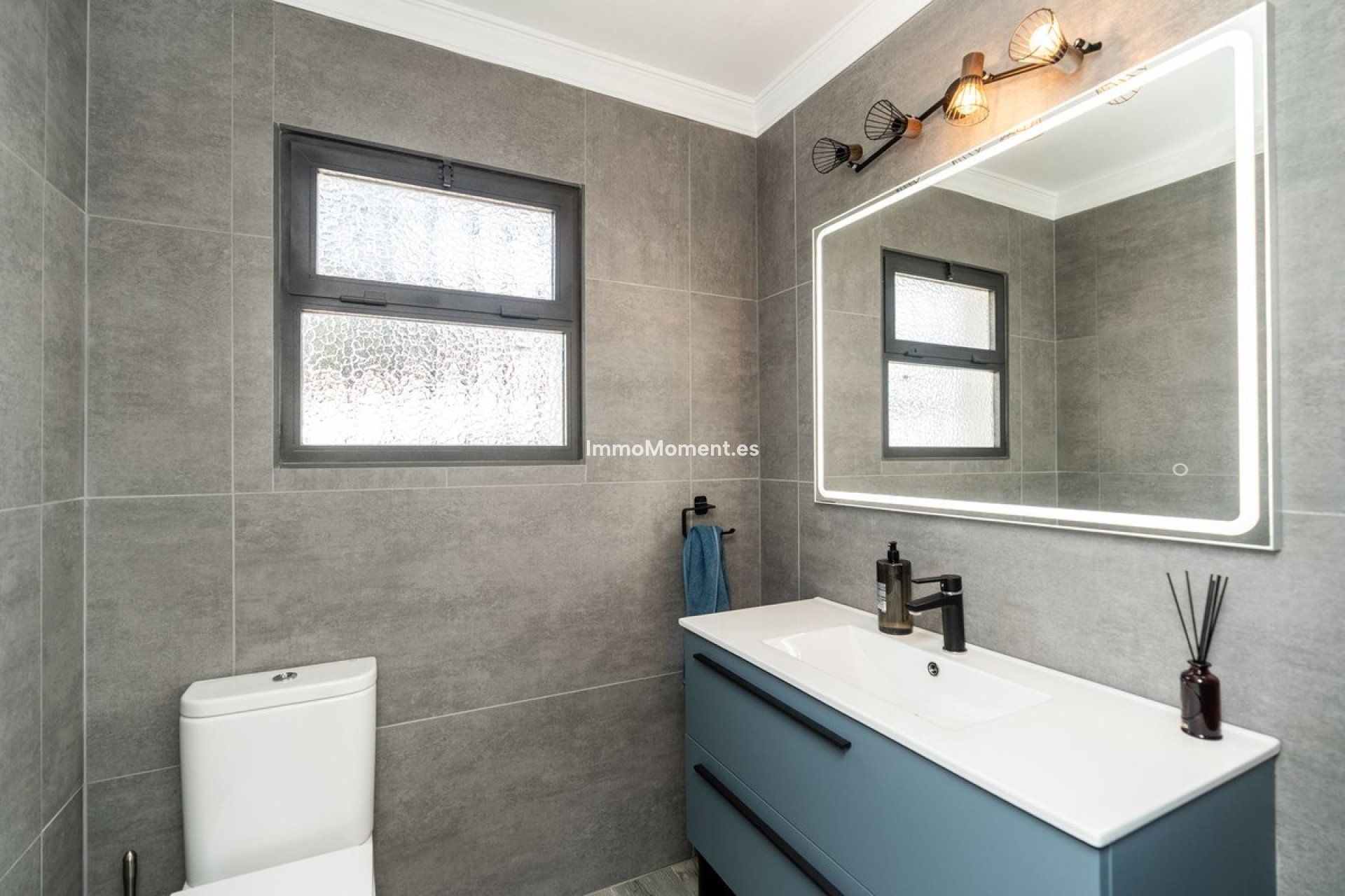 Resale - Villa - El Paraiso - New Golden Mile