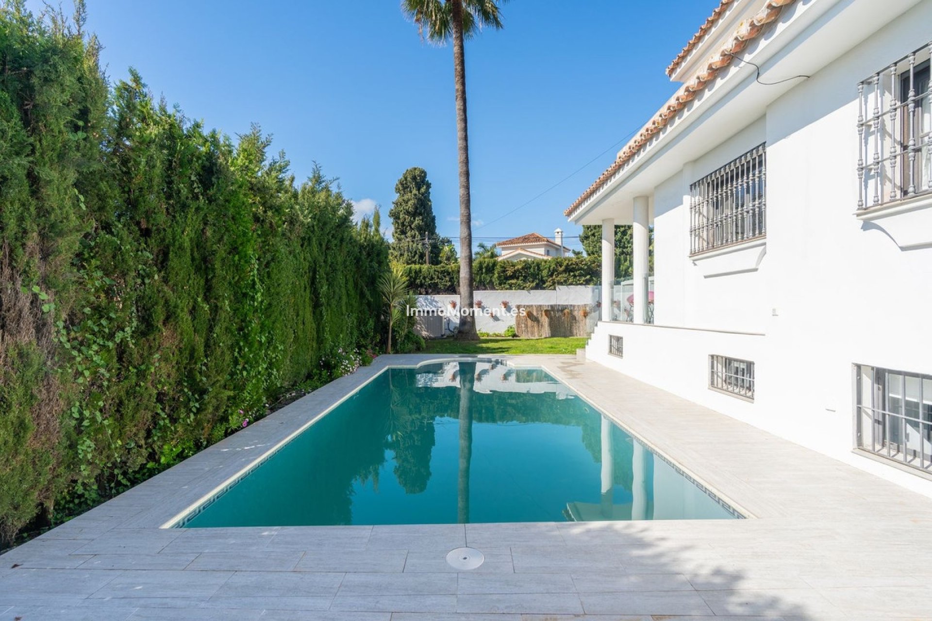 Resale - Villa - El Paraiso - New Golden Mile