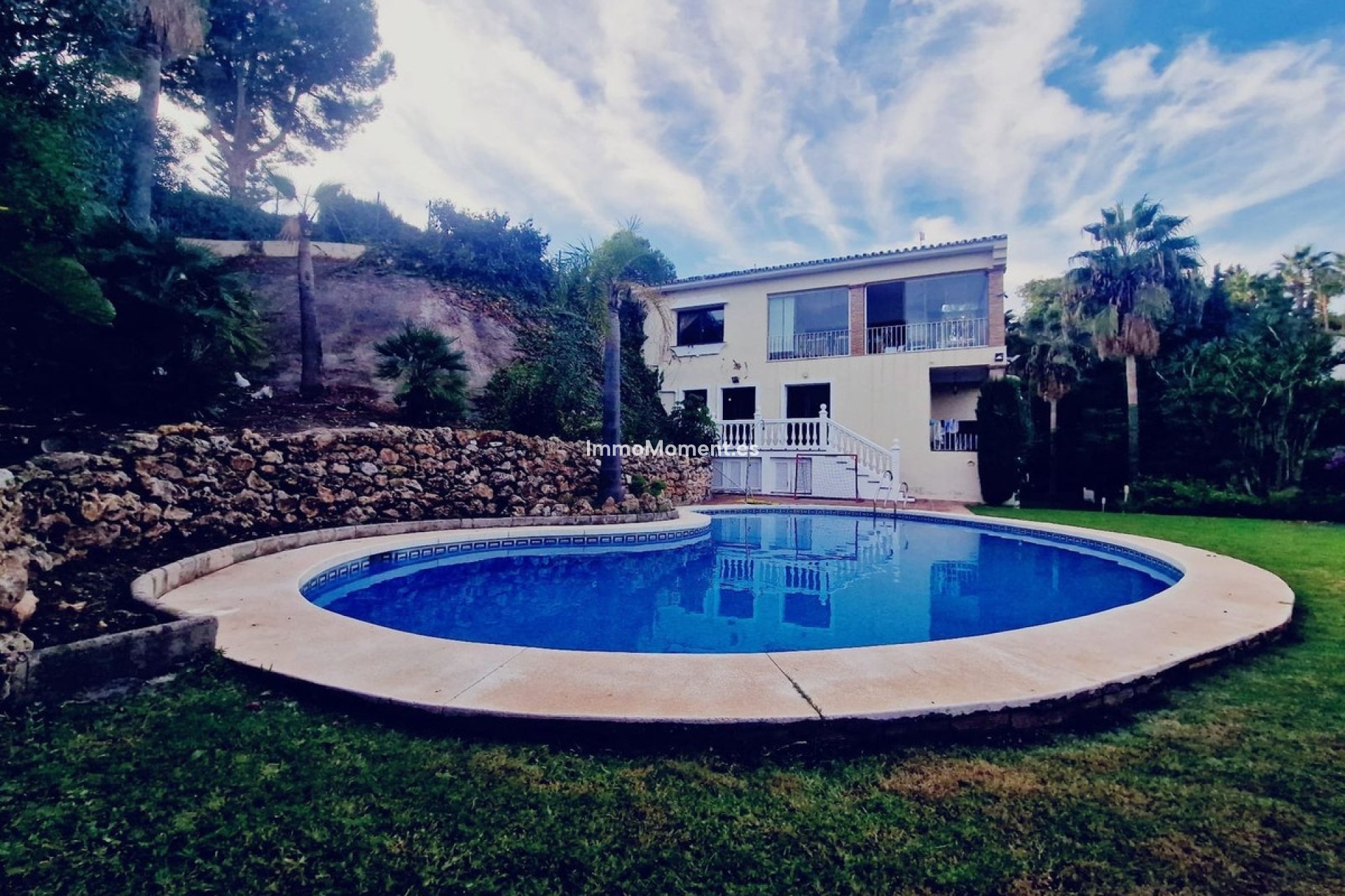 Resale - Villa - El Paraiso - New Golden Mile