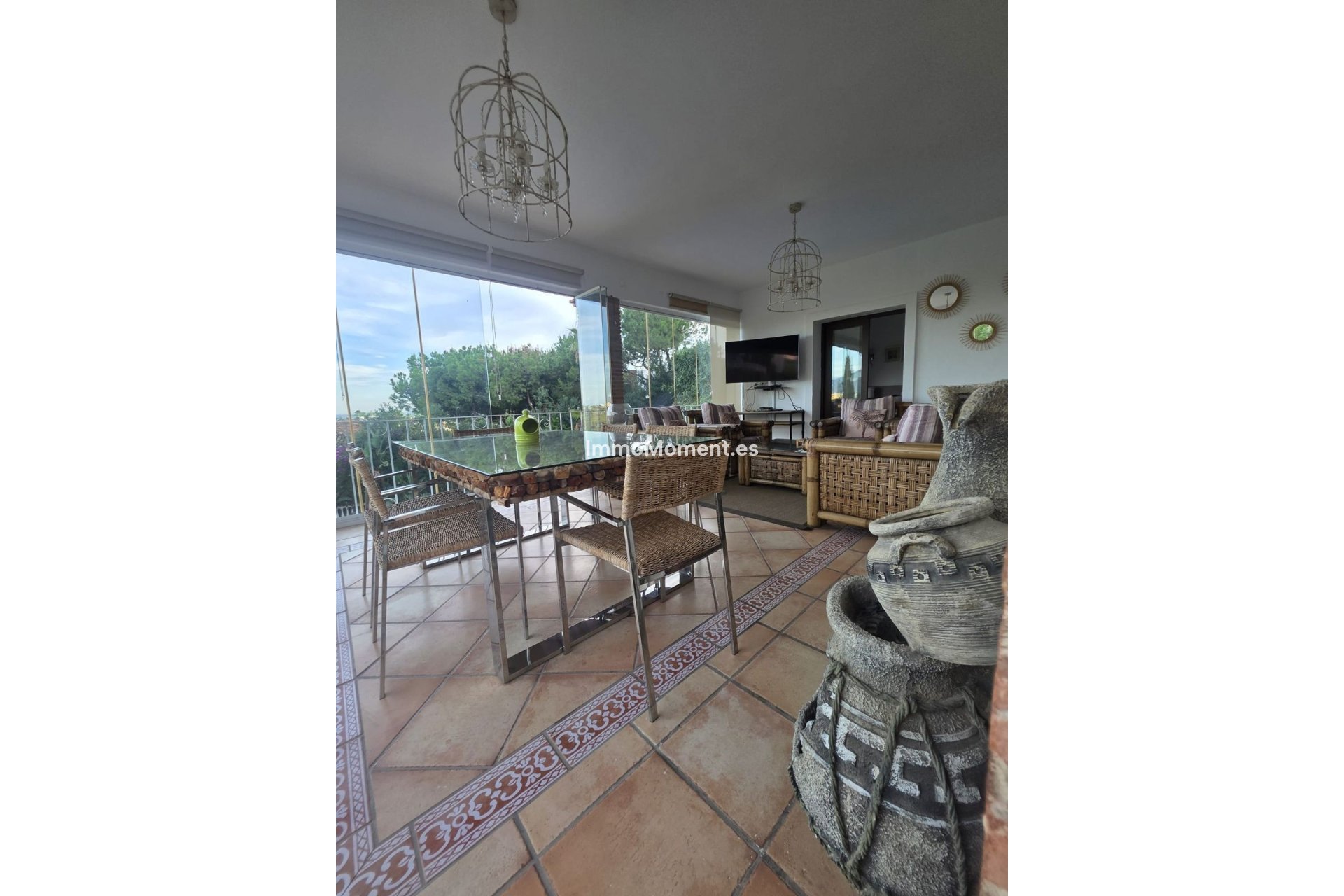 Resale - Villa - El Paraiso - New Golden Mile
