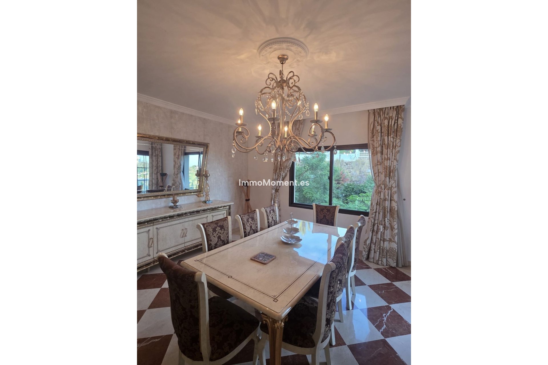 Resale - Villa - El Paraiso - New Golden Mile