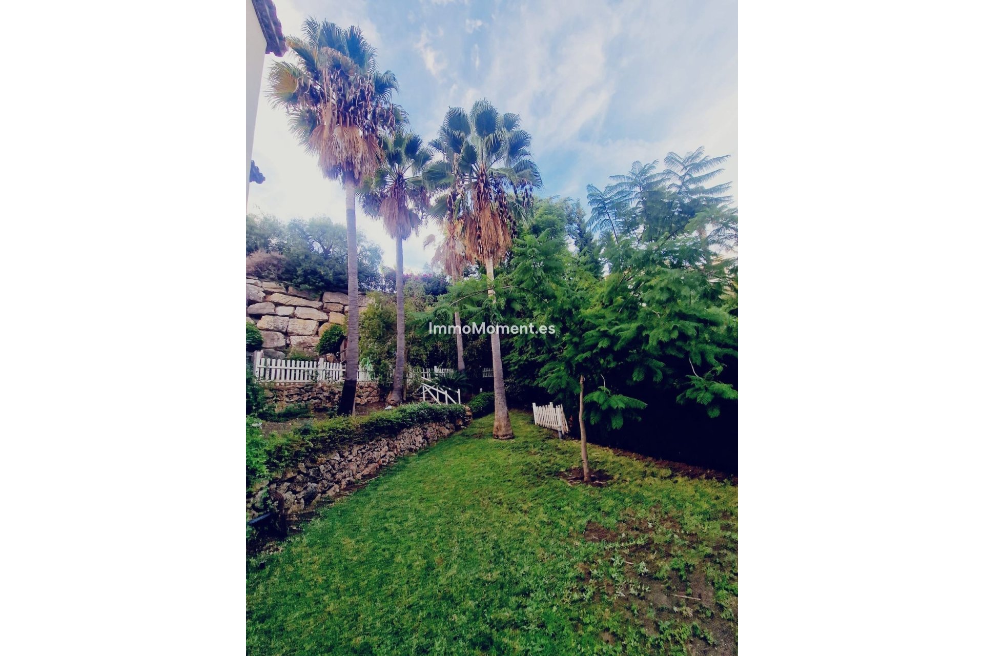 Resale - Villa - El Paraiso - New Golden Mile