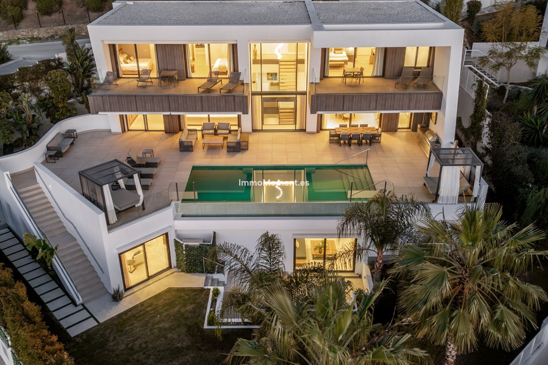 Resale - Villa - El Paraiso - New Golden Mile