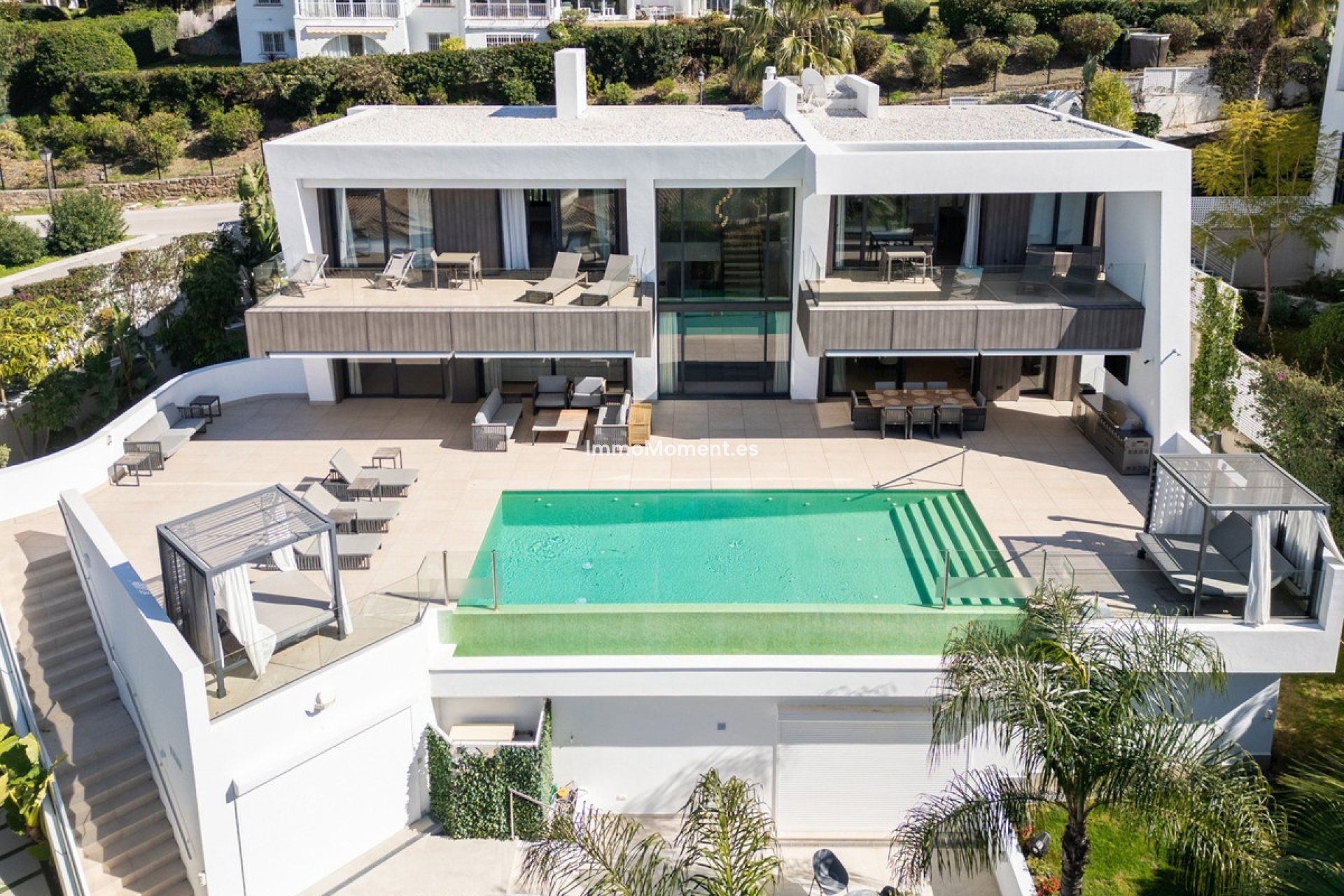 Resale - Villa - El Paraiso - New Golden Mile