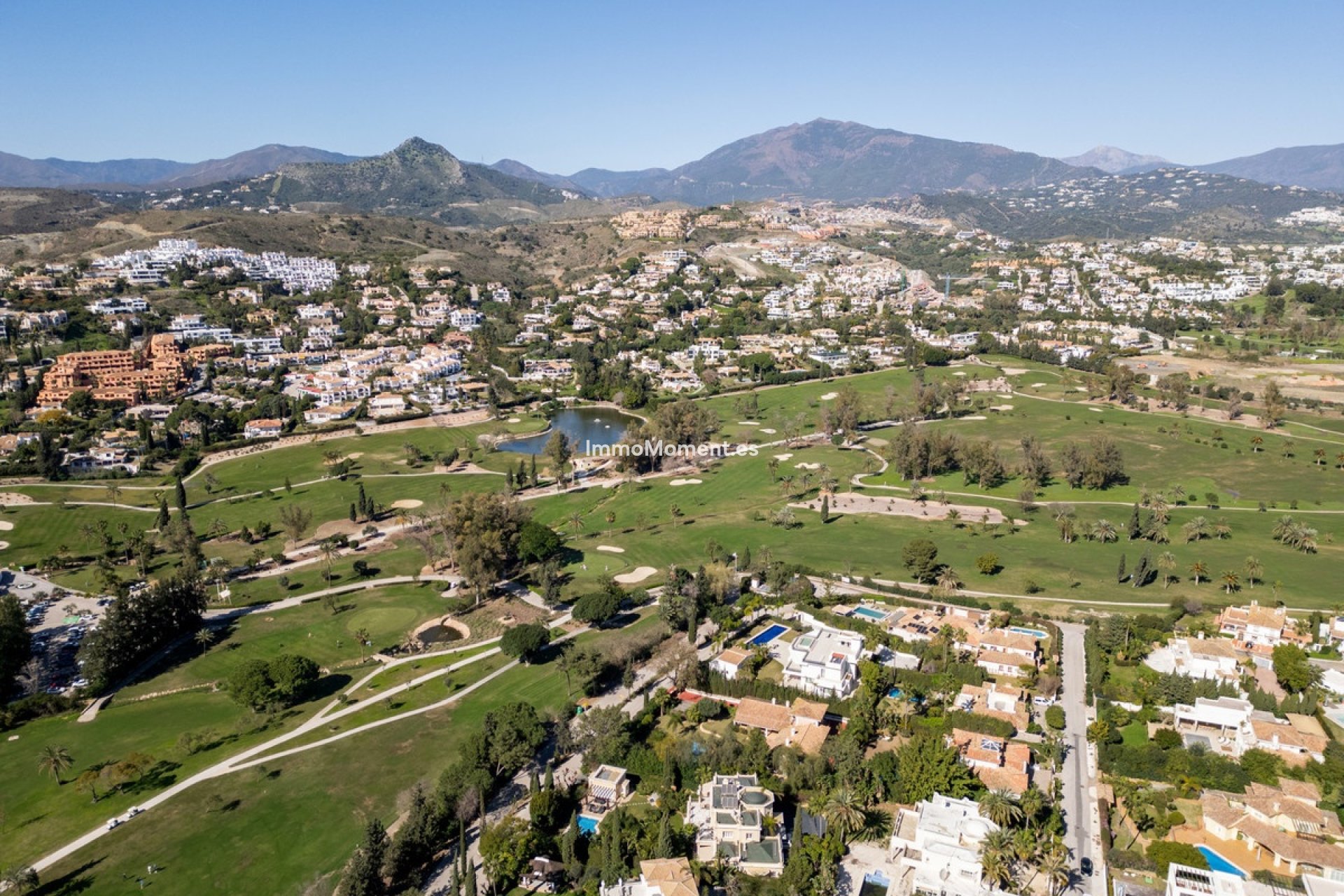 Resale - Villa - El Paraiso - New Golden Mile