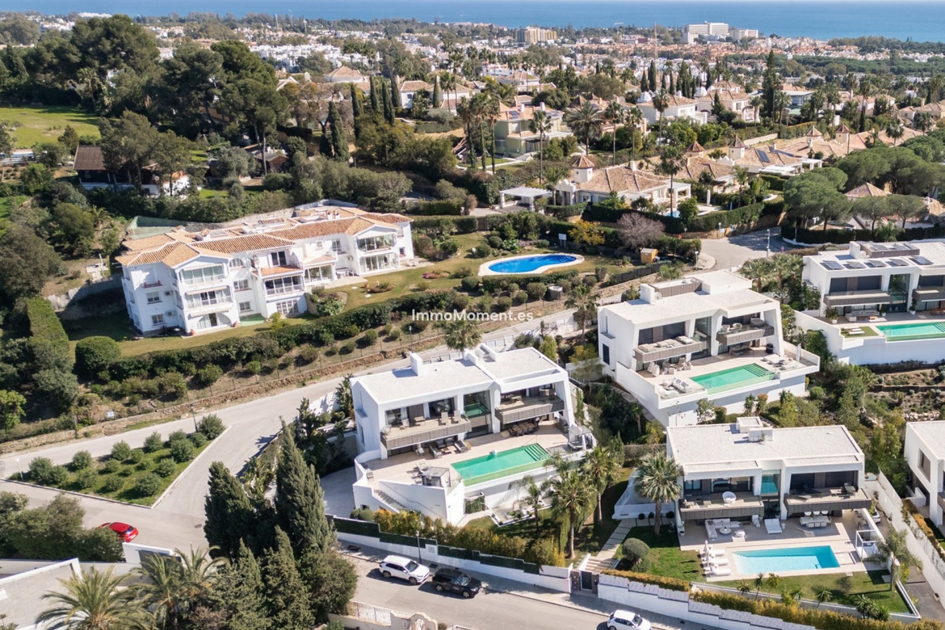 Resale - Villa - El Paraiso - New Golden Mile