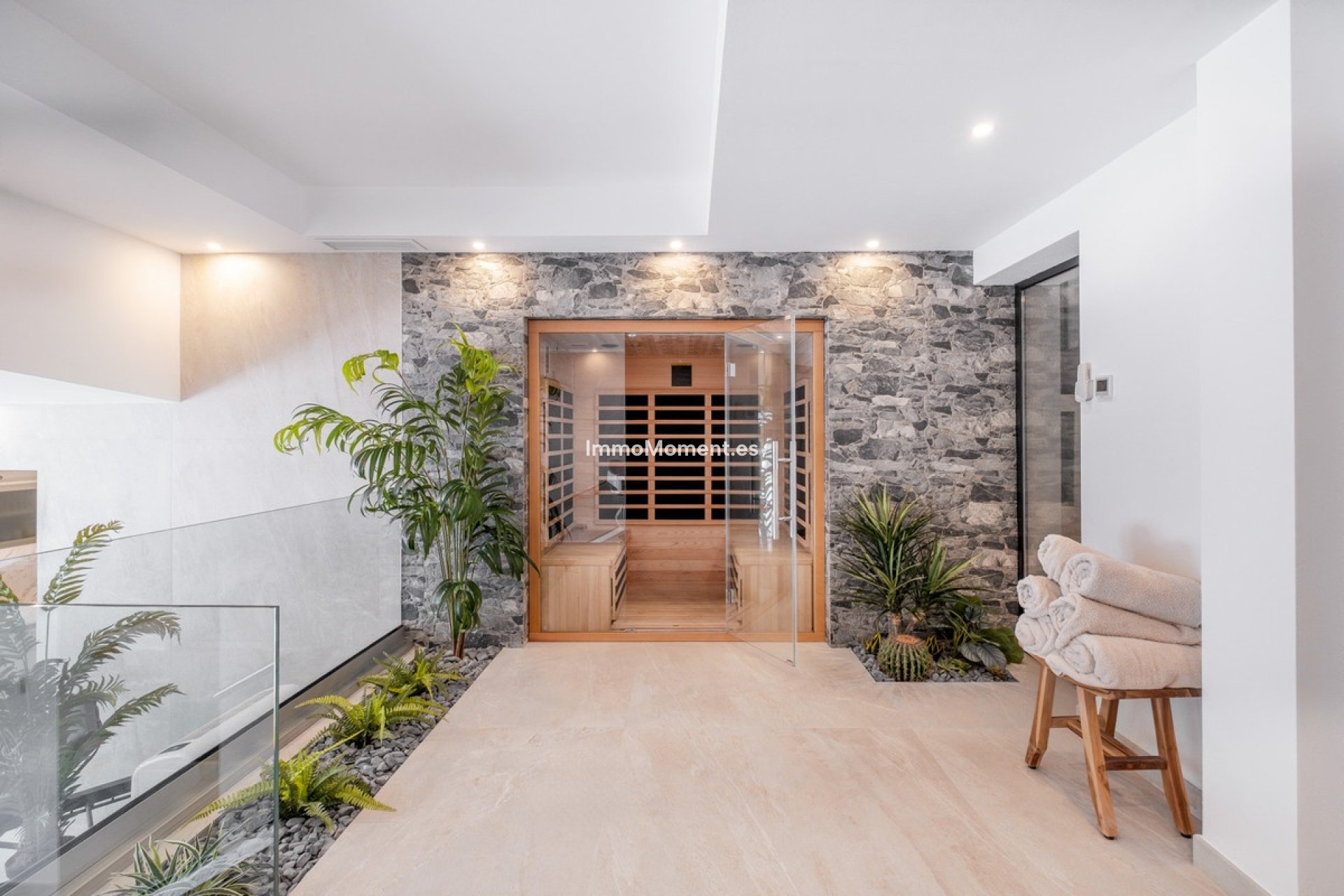 Resale - Villa - El Paraiso - New Golden Mile