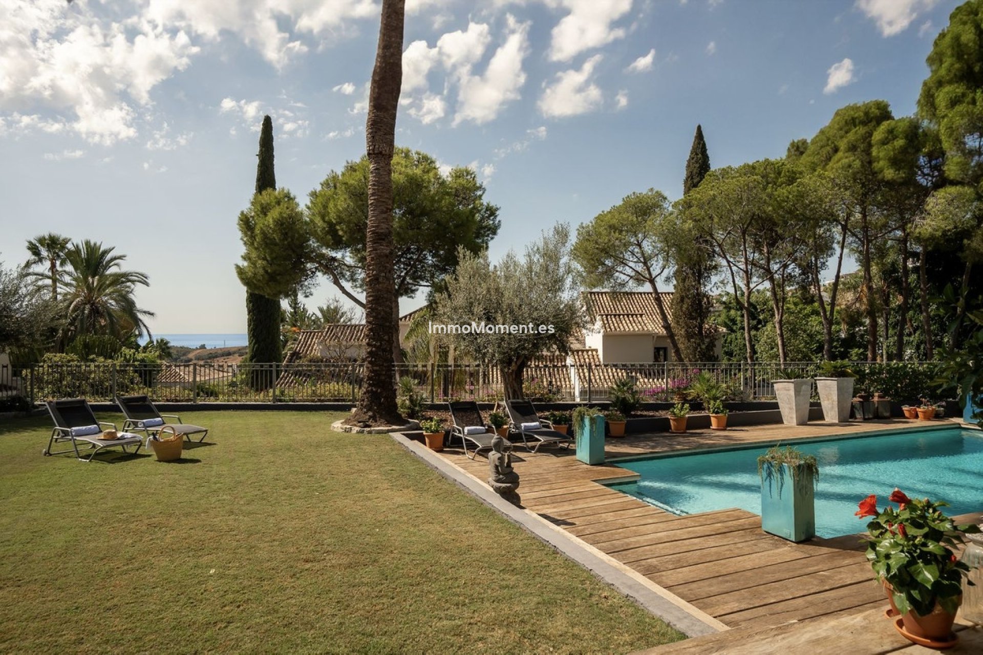 Resale - Villa - El Paraiso - New Golden Mile