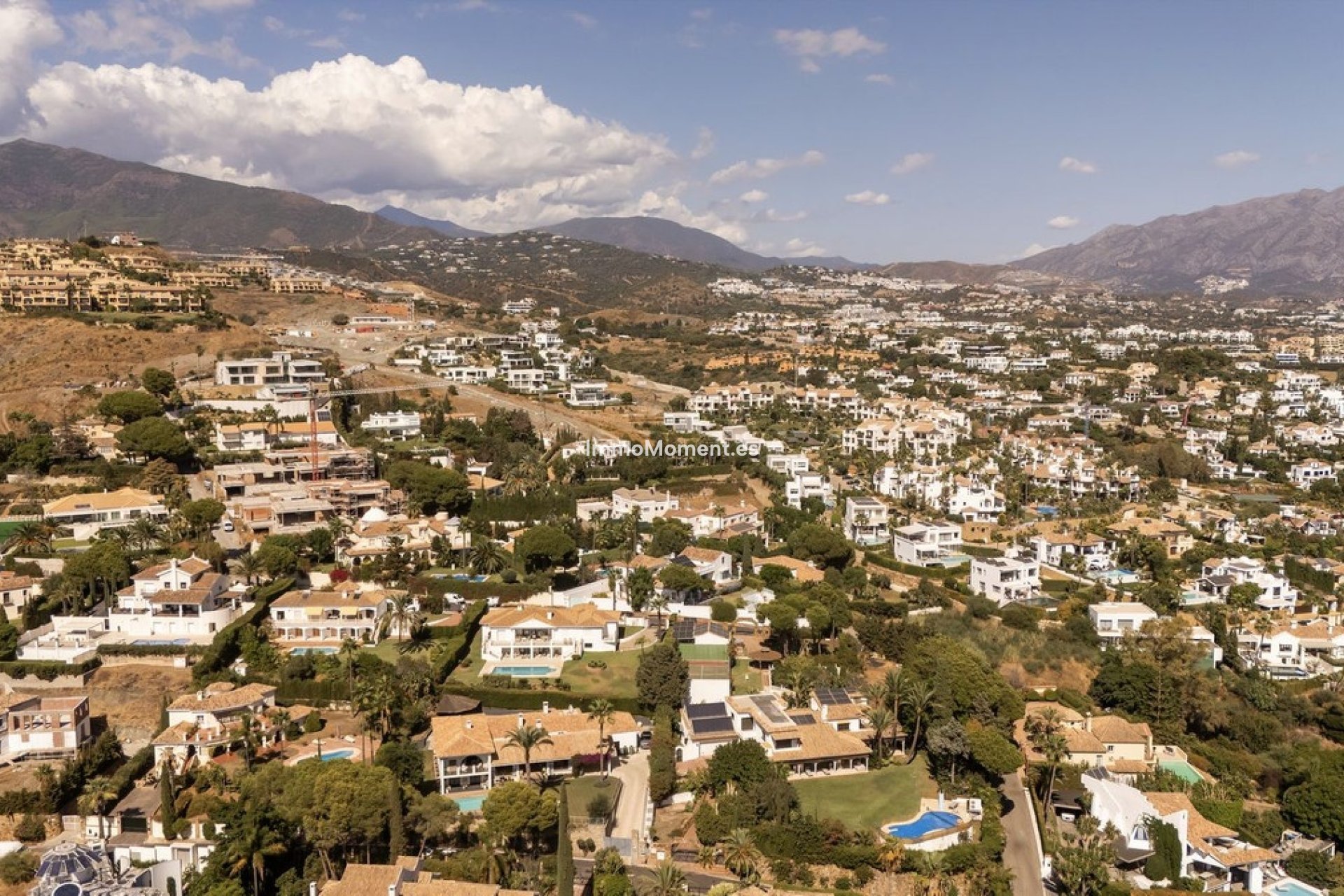 Resale - Villa - El Paraiso - New Golden Mile