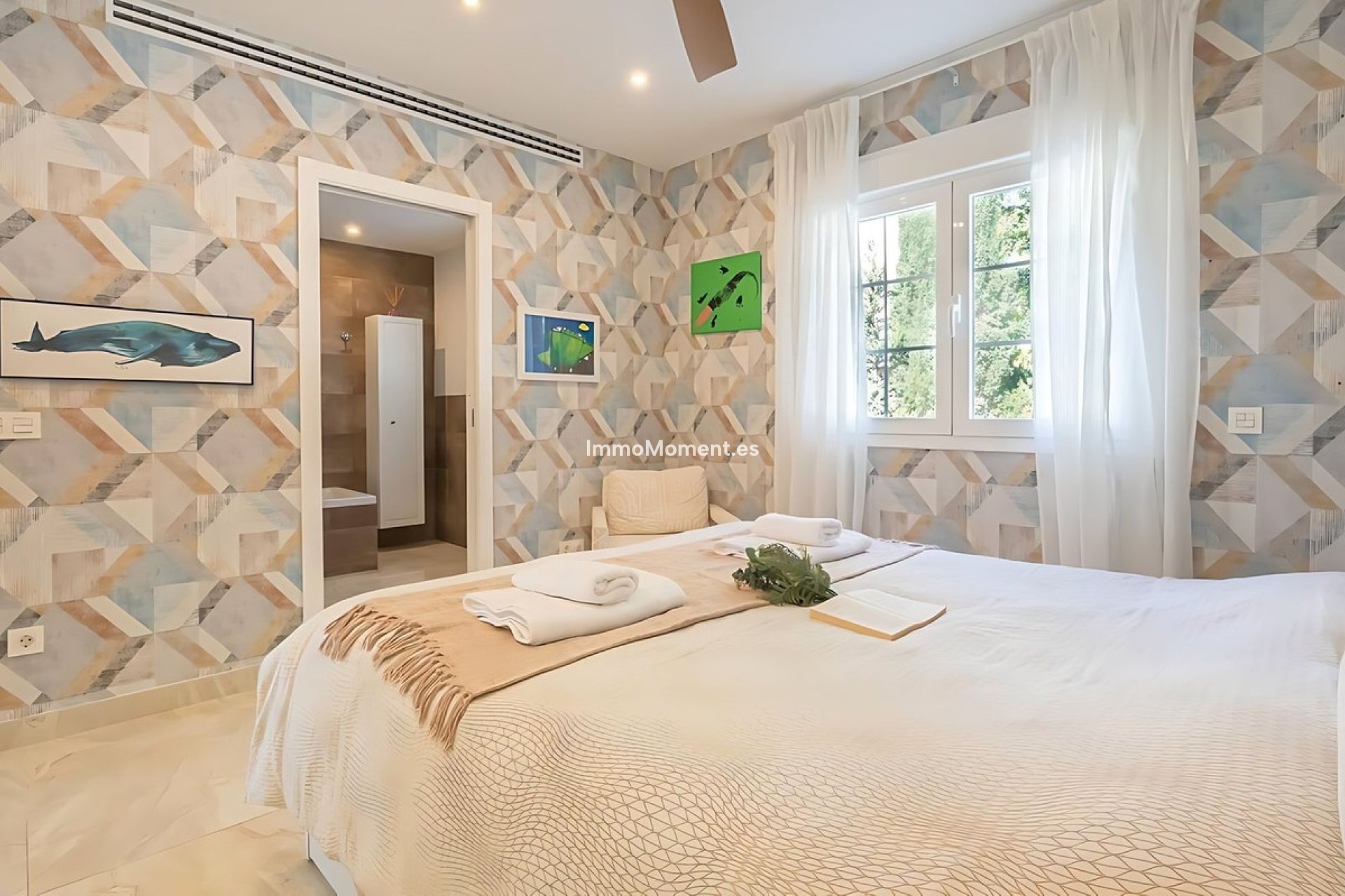 Resale - Villa - El Paraiso - New Golden Mile