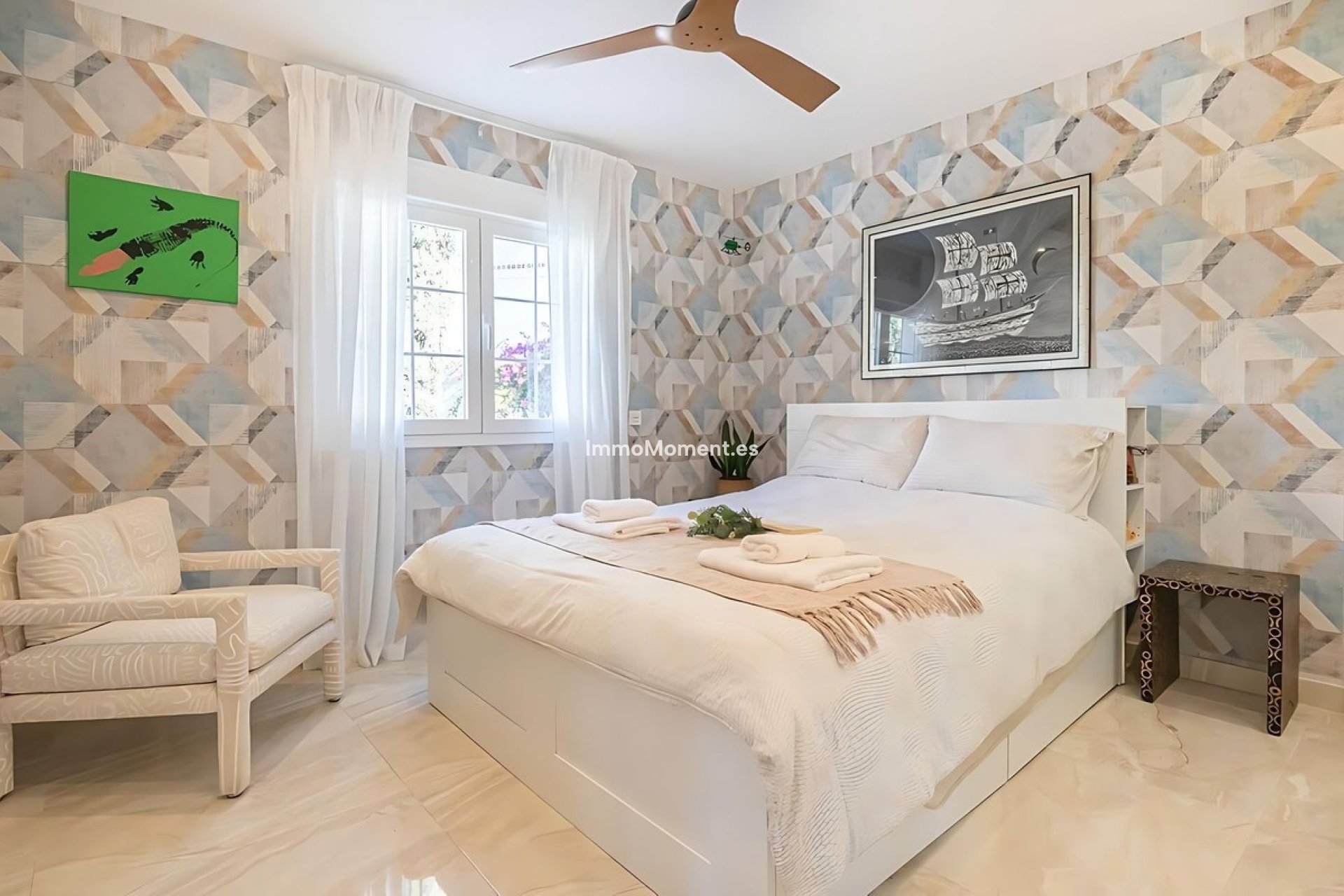 Resale - Villa - El Paraiso - New Golden Mile