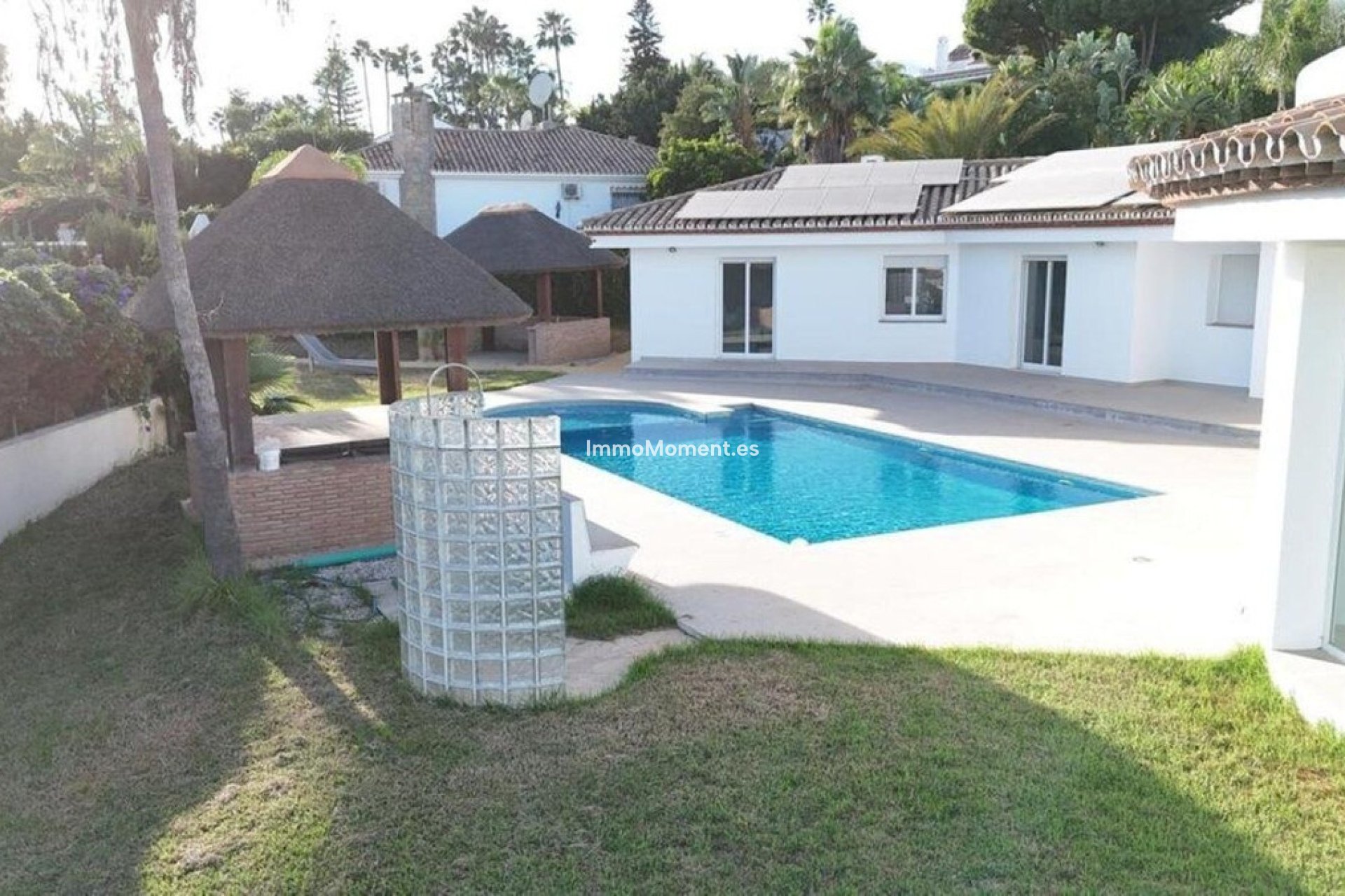 Resale - Villa - El Paraiso - New Golden Mile