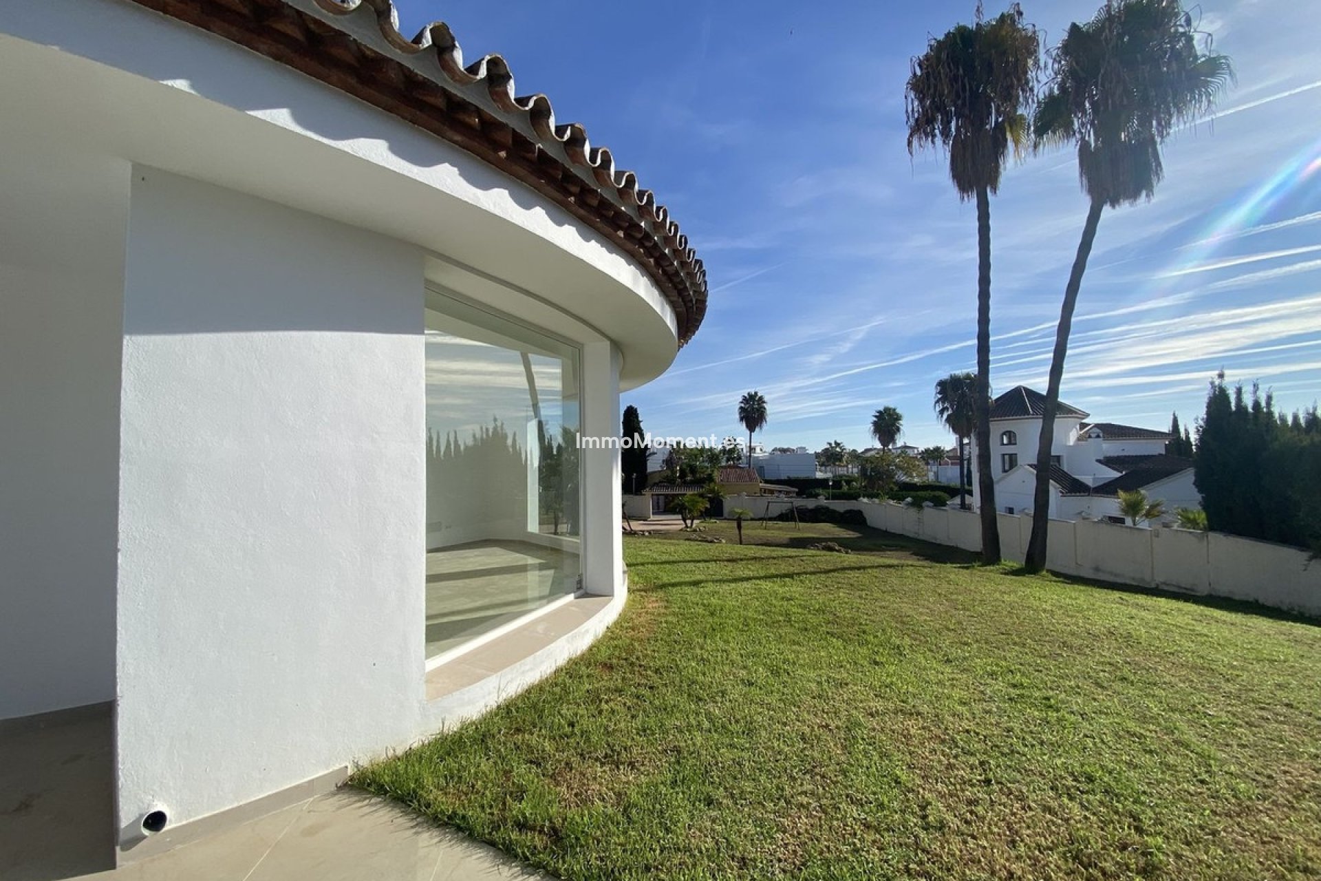 Resale - Villa - El Paraiso - New Golden Mile