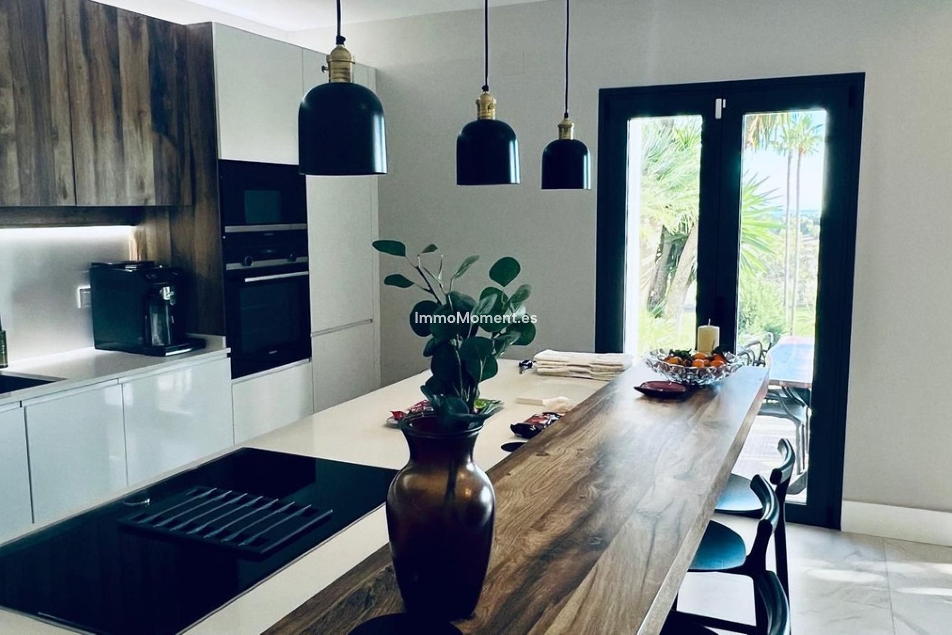 Resale - Villa - El Paraiso - New Golden Mile